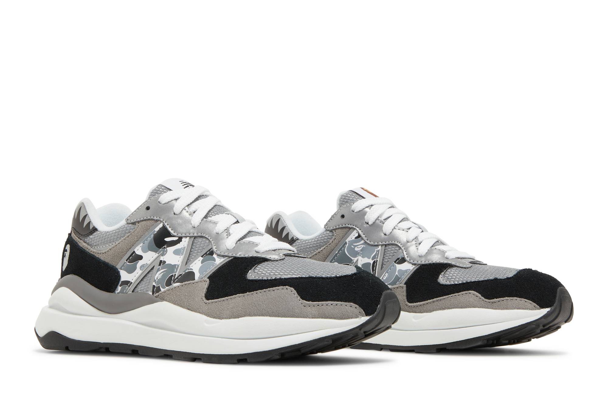 a-bathing-ape-x-new-balance-5740-blackwhitegrey-m5740bap-3vsal.jpeg