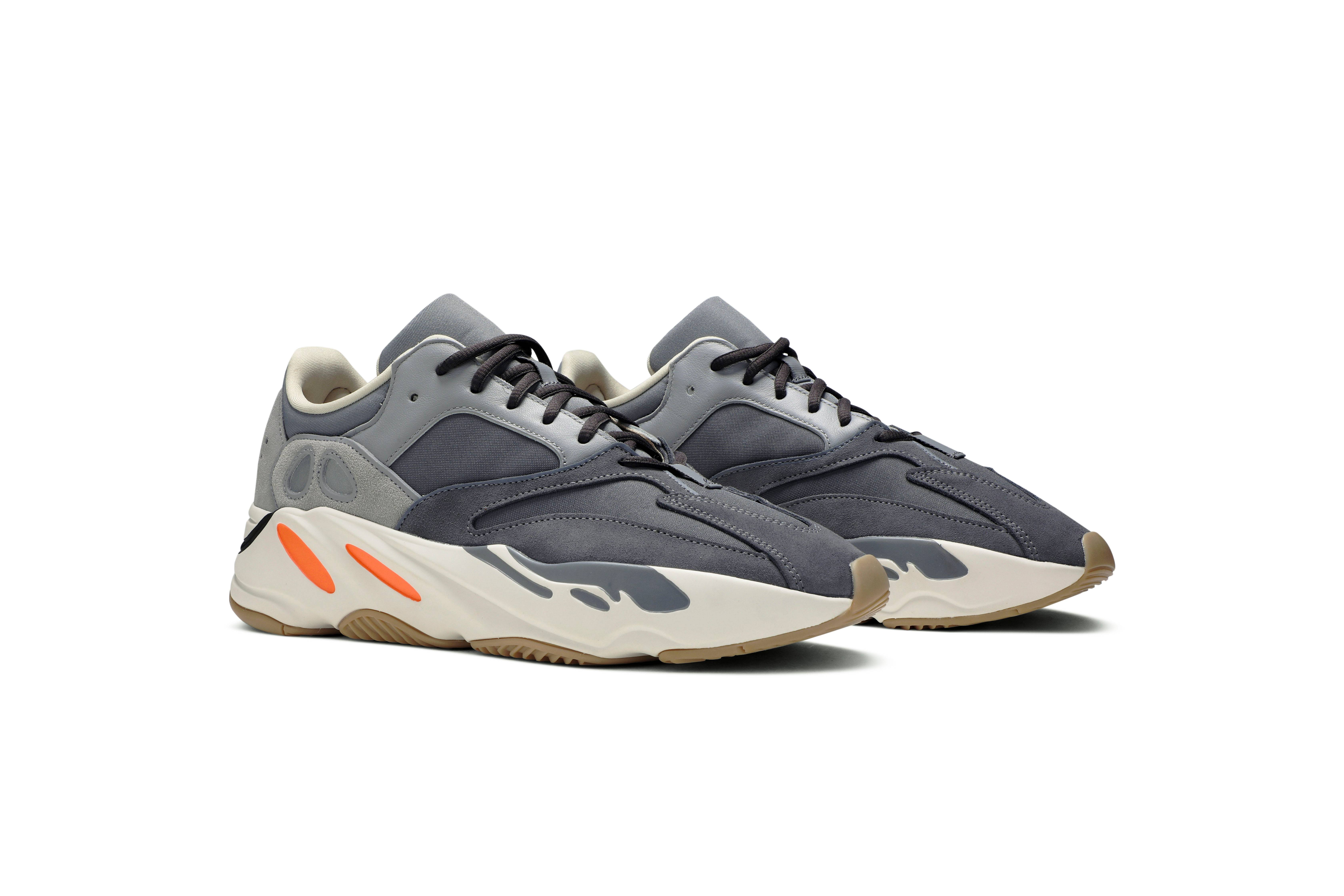 adidas-yeezy-boost-700-magnet-fv9922-nicesnk-z3x2x.jpeg