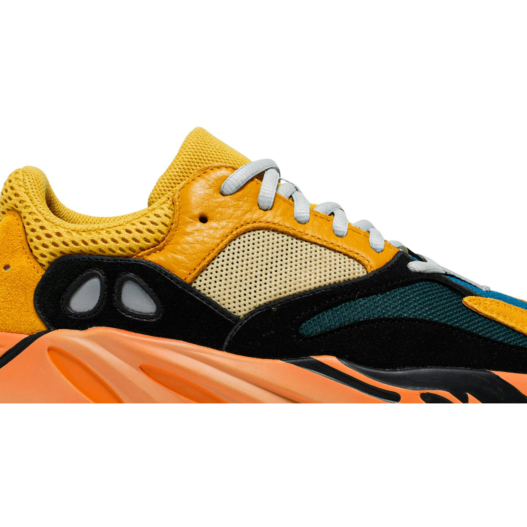 adidas-yeezy-boost-700-sun-gz6984-i9oaw.jpeg