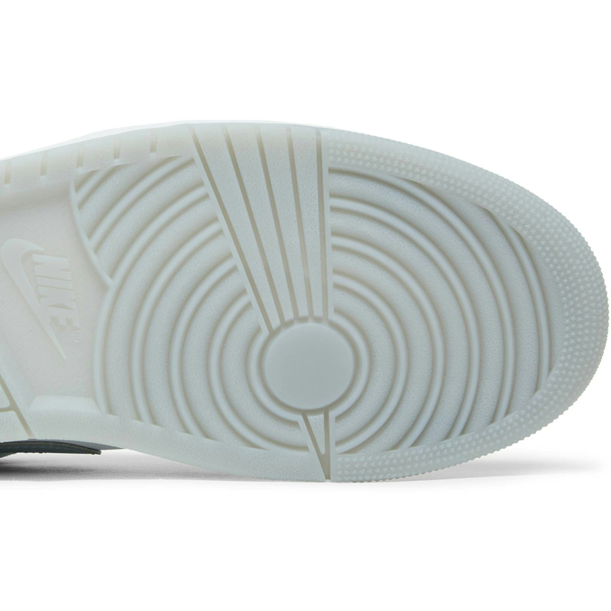 air-jordan-1-low-new-emerald-dn3705-301-gzjoz.jpeg