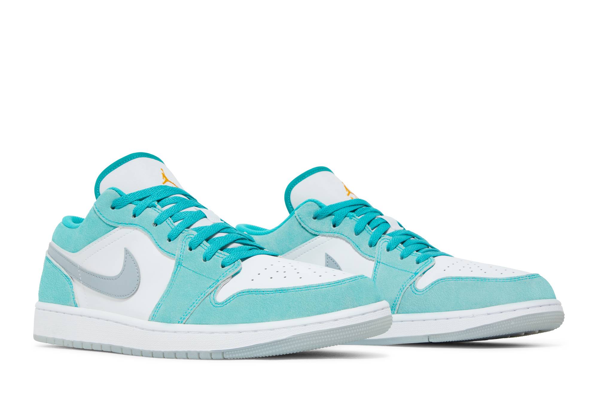 air-jordan-1-low-new-emerald-dn3705-301-hwu0f.jpeg