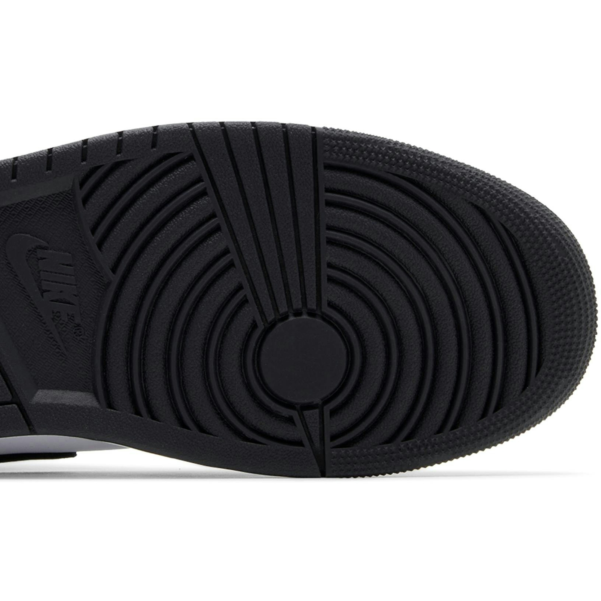 air-jordan-1-mid-se-panda-elephant-fb9911-001-ifqxk.jpeg