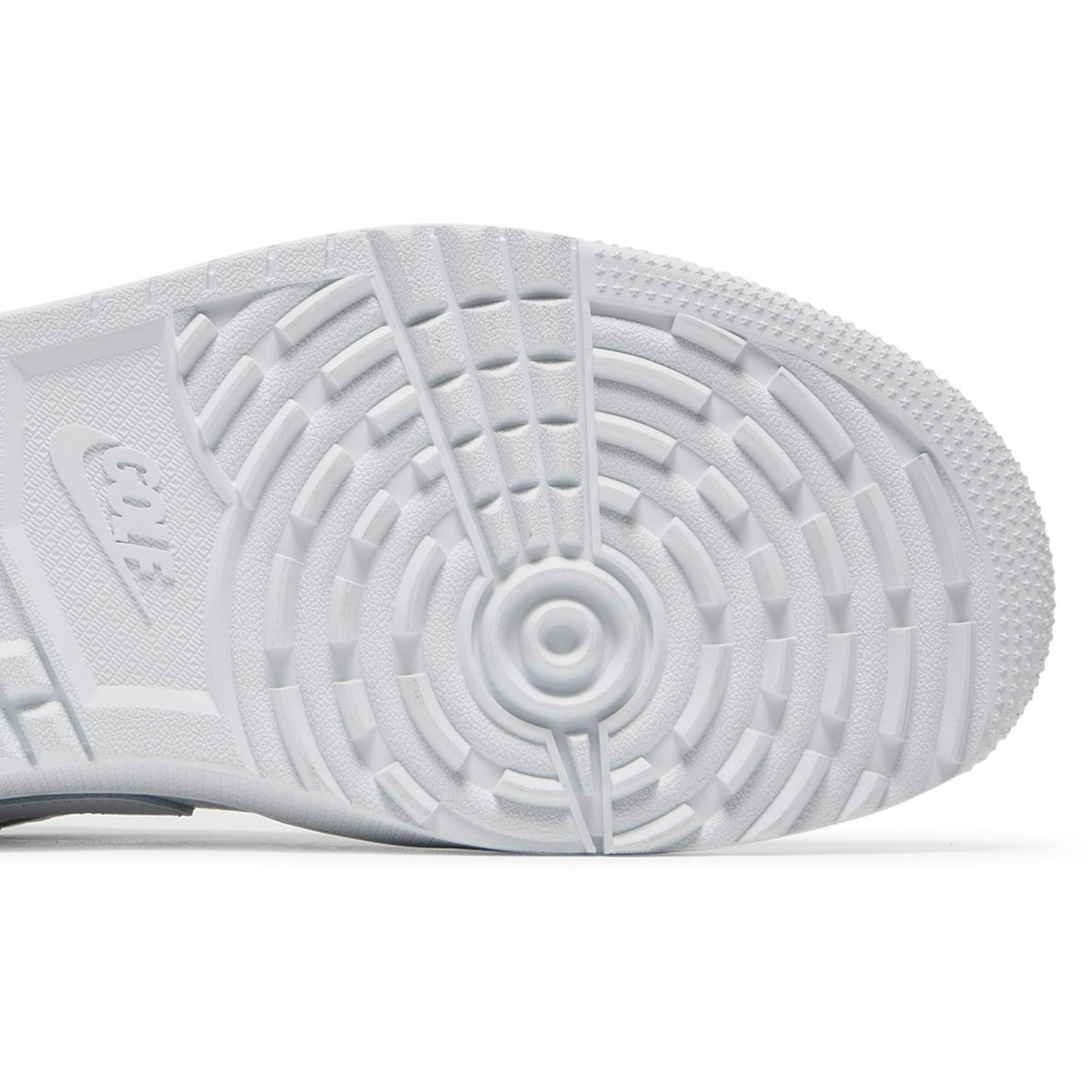 air-jordan-1-retro-low-golf-triple-white-dd9315-101-utbmq.jpeg