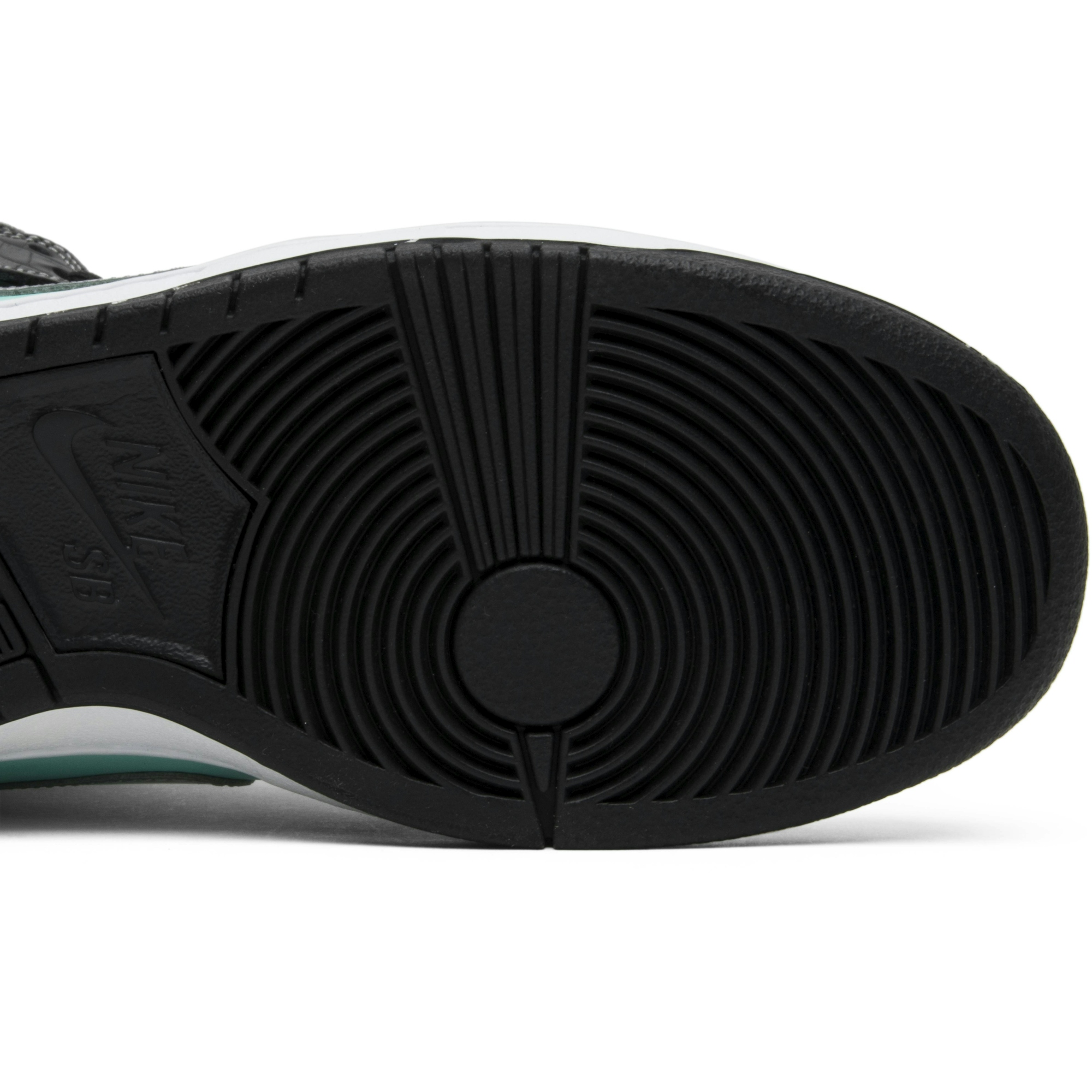 diamond-supply-co-x-nike-sb-dunk-high-premium-tiffany-653599-400-nicesnk-ohtnh.jpeg