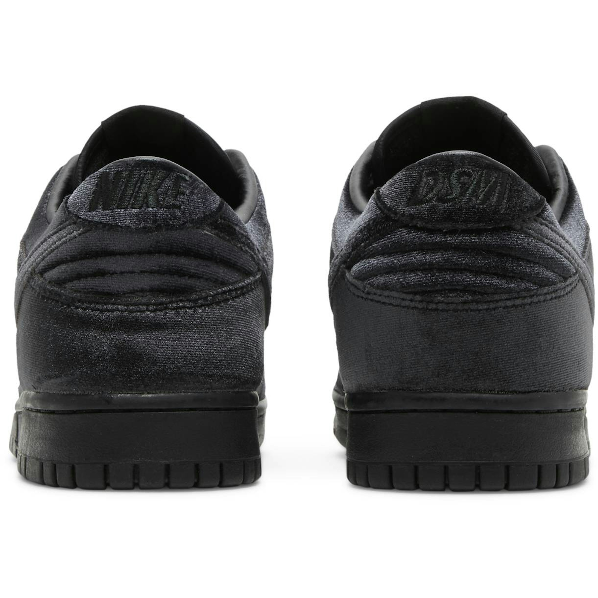 dover-street-market-x-nike-dunk-low-triple-black-dh2686-002-vhybo.jpeg