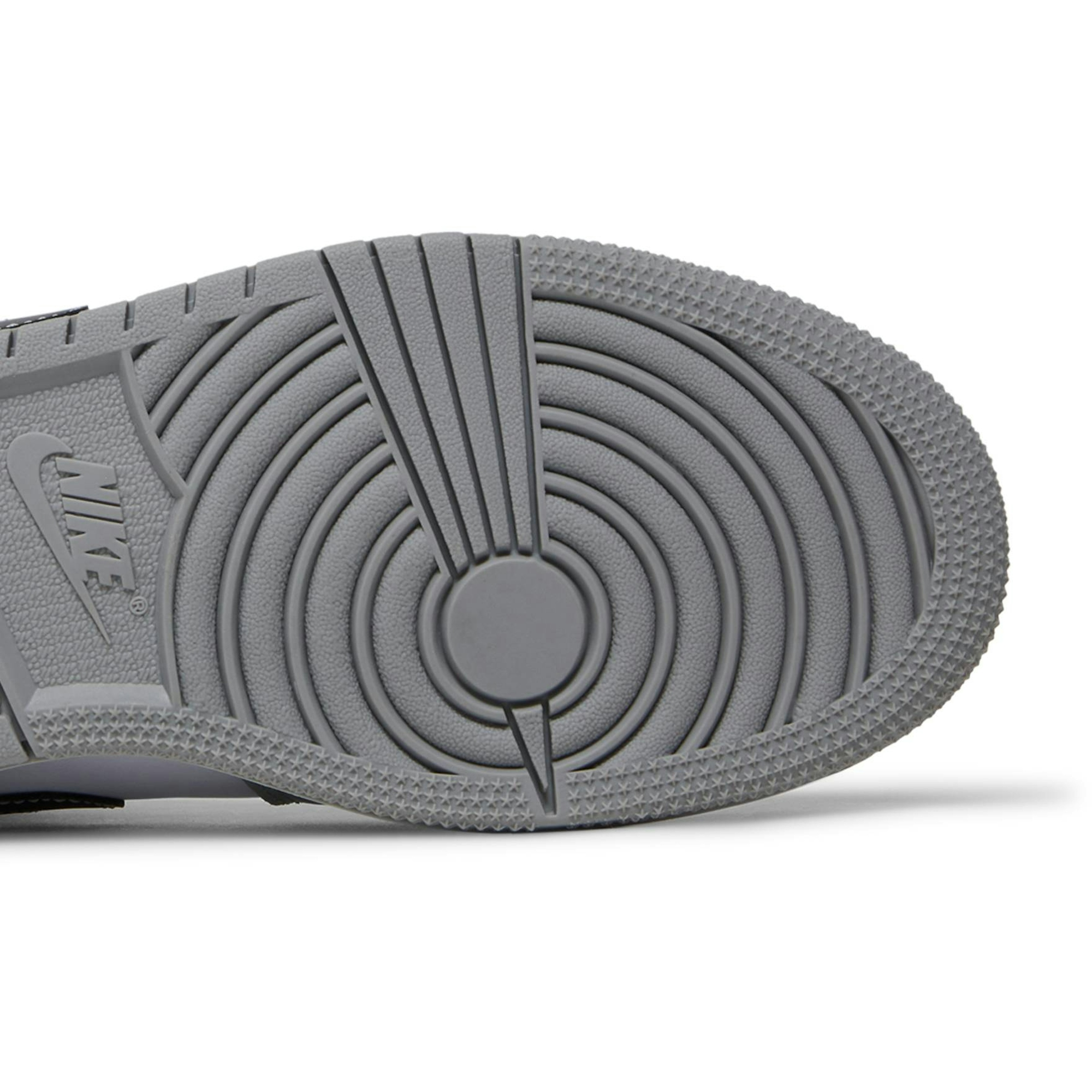 grade-school-air-jordan-1-mid-greyscale-554725-078-nicesnk-ljfwr.jpeg