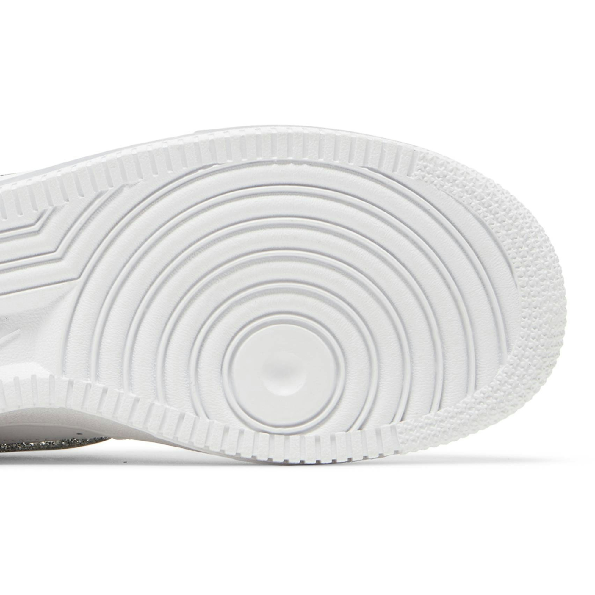 grade-school-nike-air-force-1-low-lv8-white-metallic-silver-dc9651-100-wzr7o.jpeg