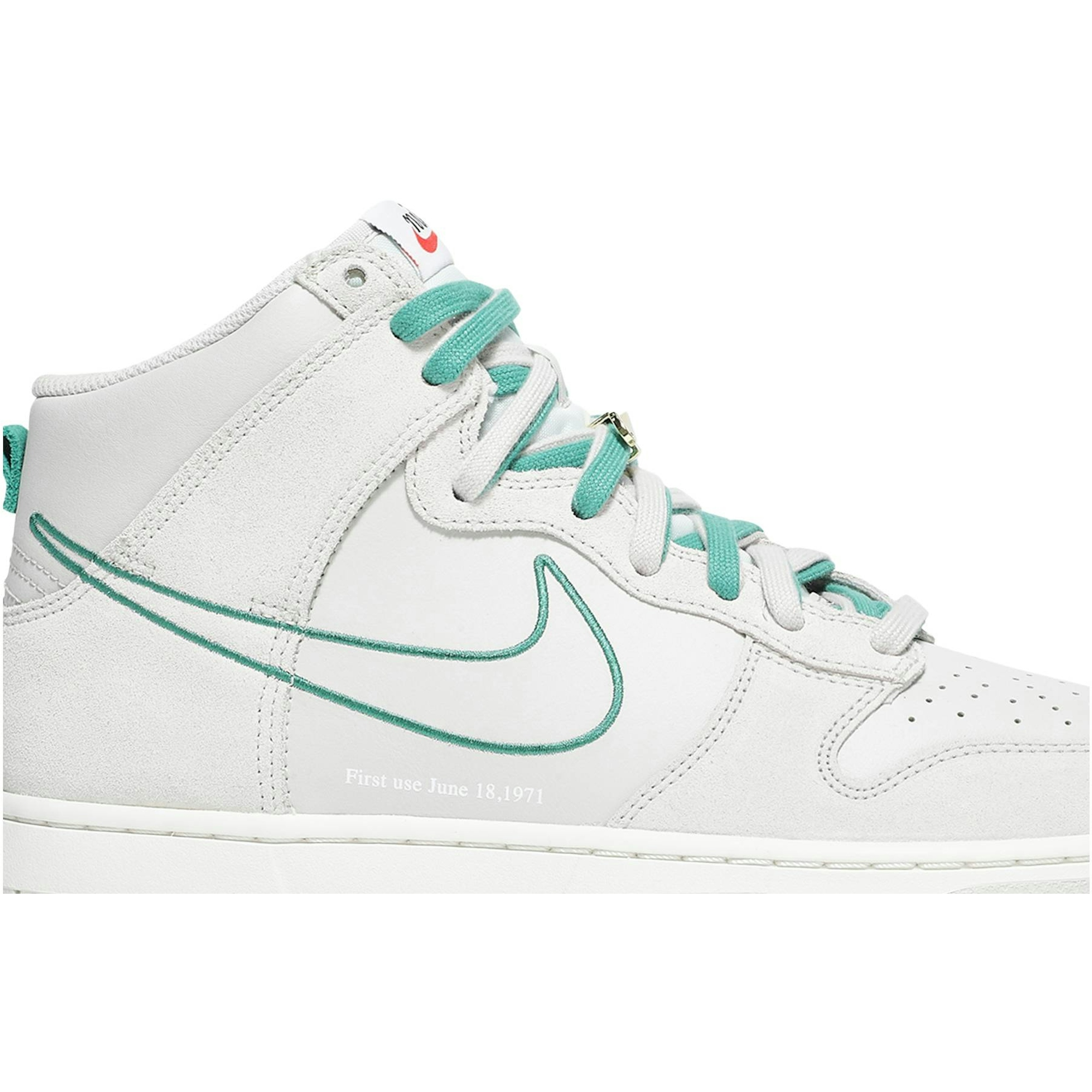 grade-school-nike-dunk-high-se-first-use-pack-green-noise-dd0733-001-nicesnk-0gm1z.jpeg