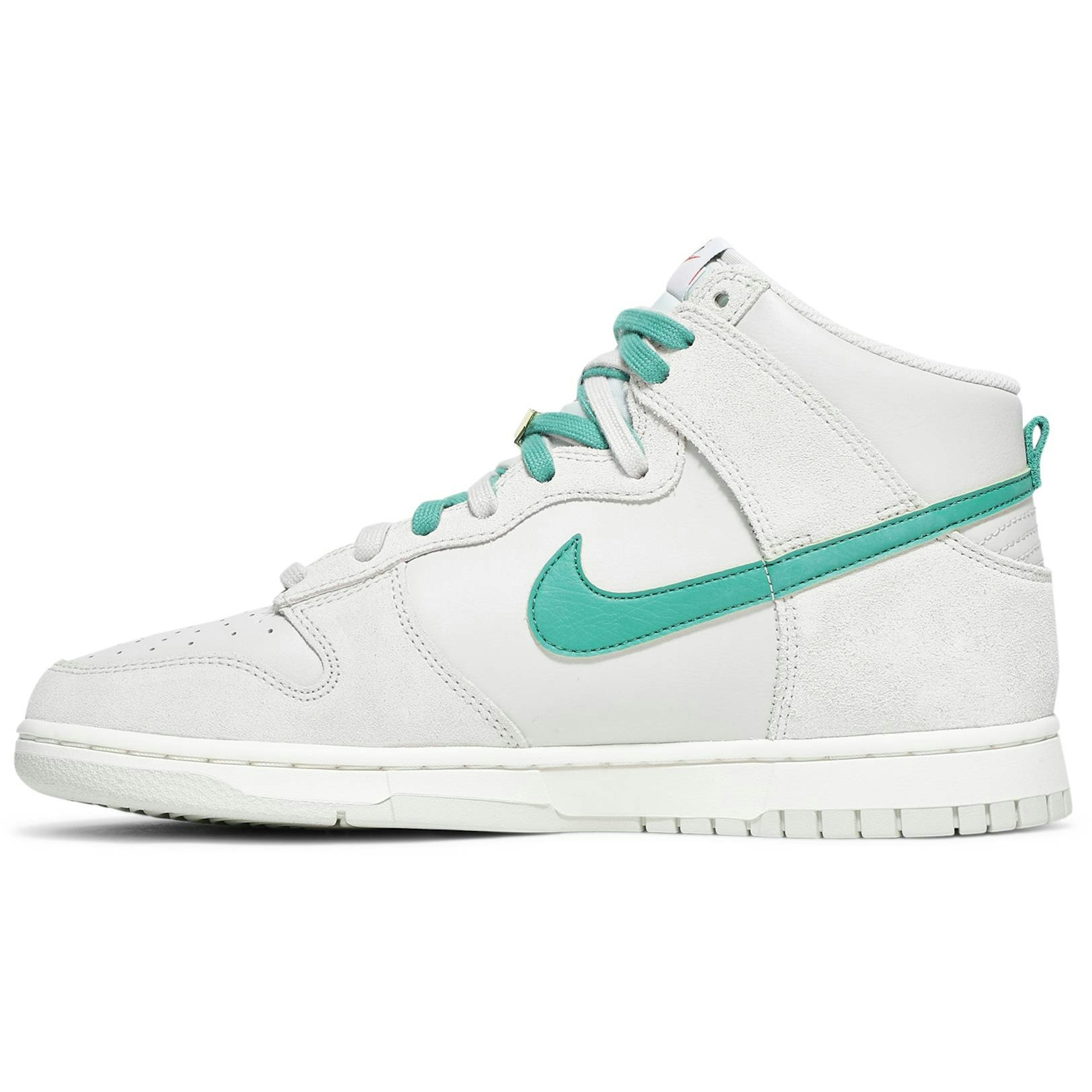 grade-school-nike-dunk-high-se-first-use-pack-green-noise-dd0733-001-nicesnk-kqauy.jpeg