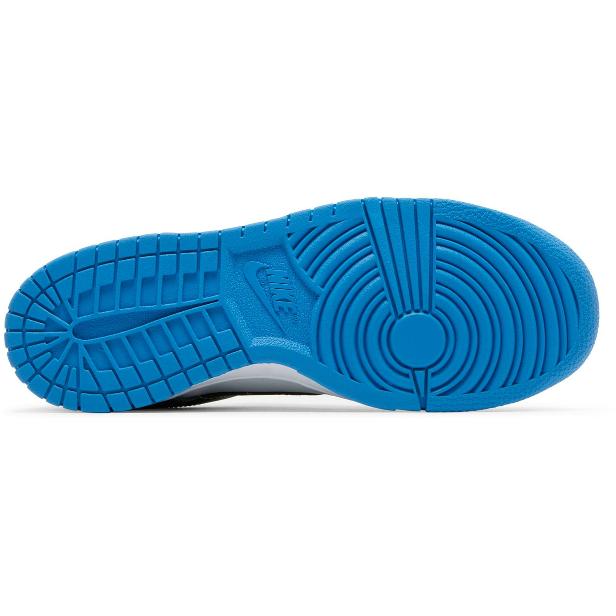 grade-school-nike-dunk-low-cool-grey-photo-blue-fb9109-001-5jipt.jpeg