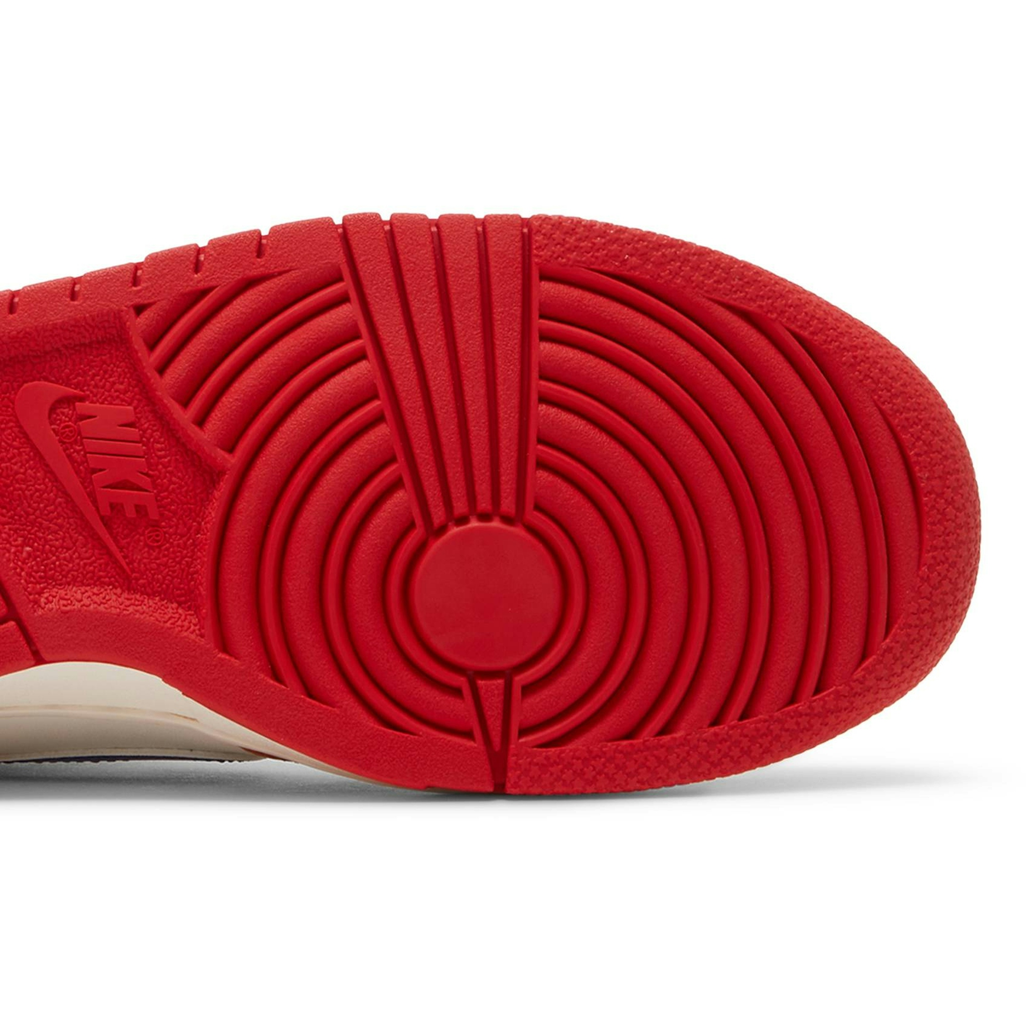 grade-school-nike-dunk-low-gradient-swoosh-dh9765-101-swykc.jpeg