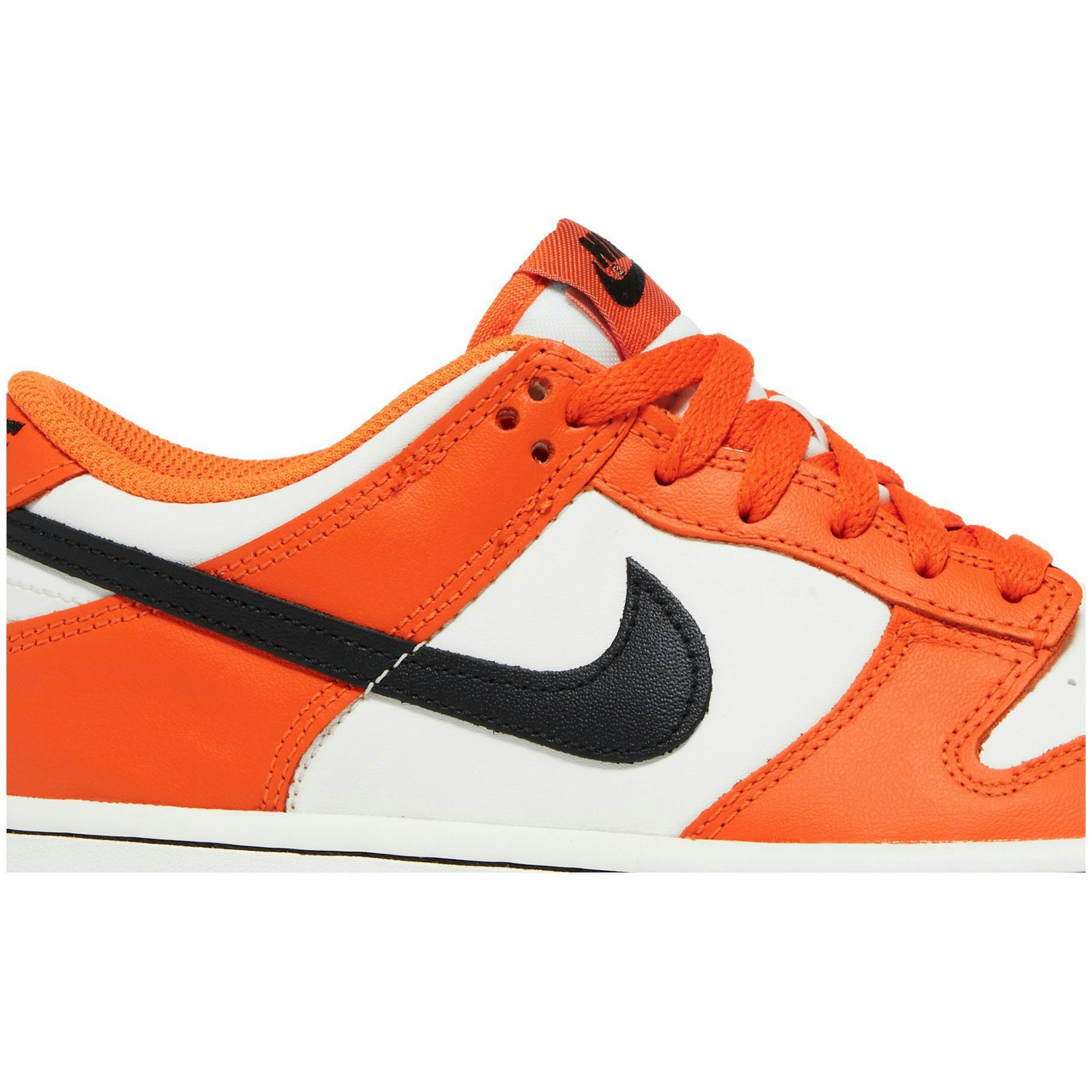grade-school-nike-dunk-low-halloween-dh9765-003-bkvng.jpeg