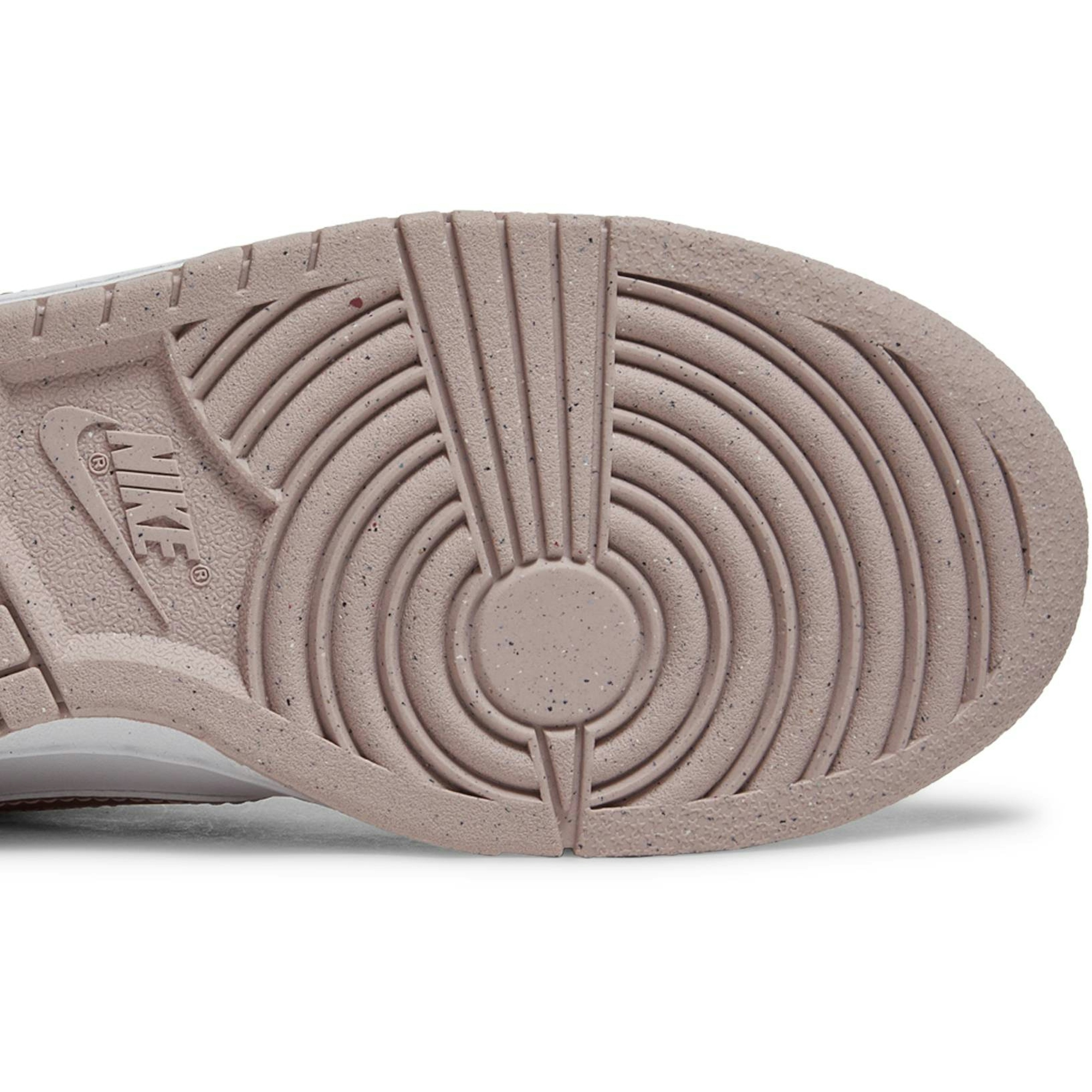 grade-school-nike-dunk-low-pink-velvet-also-worn-by-bts-jin-do6485-600-ch7o0.jpeg