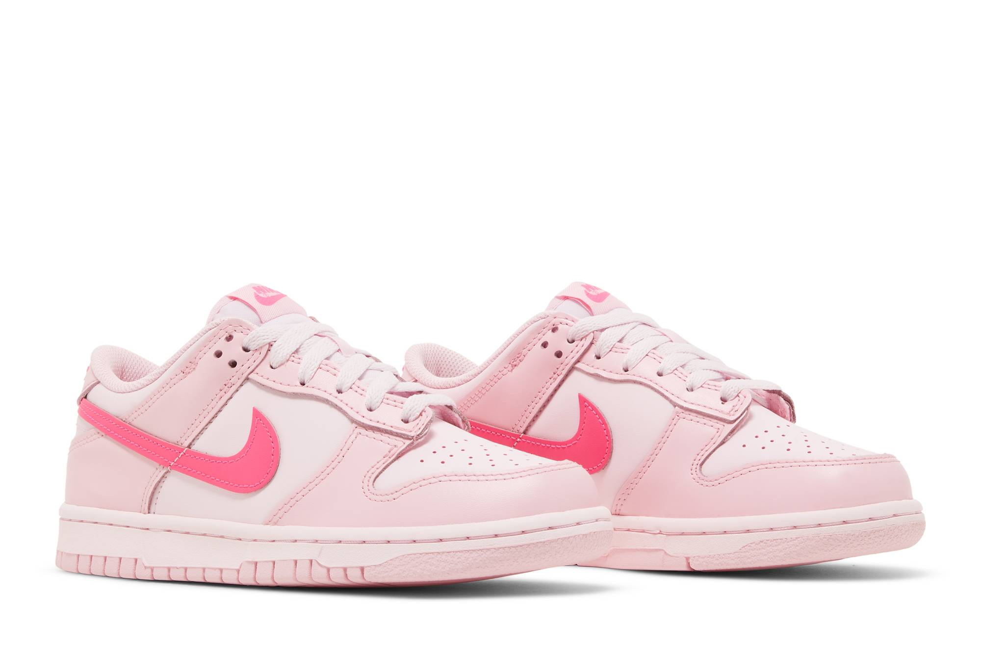 grade-school-nike-dunk-low-triple-pink-dh9765-600-qkjnt.jpeg