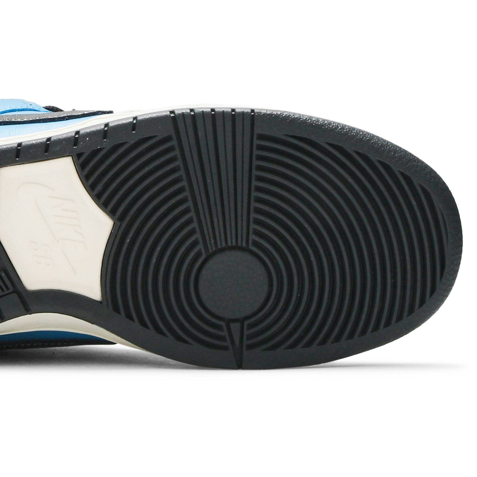 instant-skateboards-x-nike-sb-dunk-low-pro-qs-blue-hero-cz5128-400-dbu70.jpeg