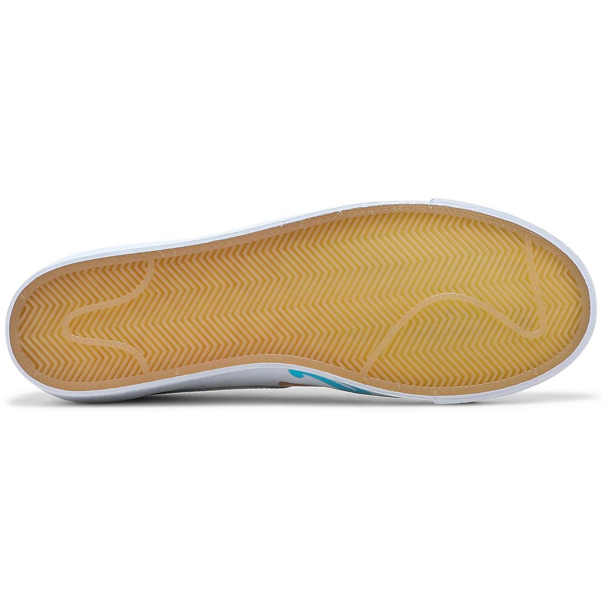mayumi-yamase-x-nike-blazer-low-77-flyleather-earth-day-dm0882-100-nkguz.jpeg
