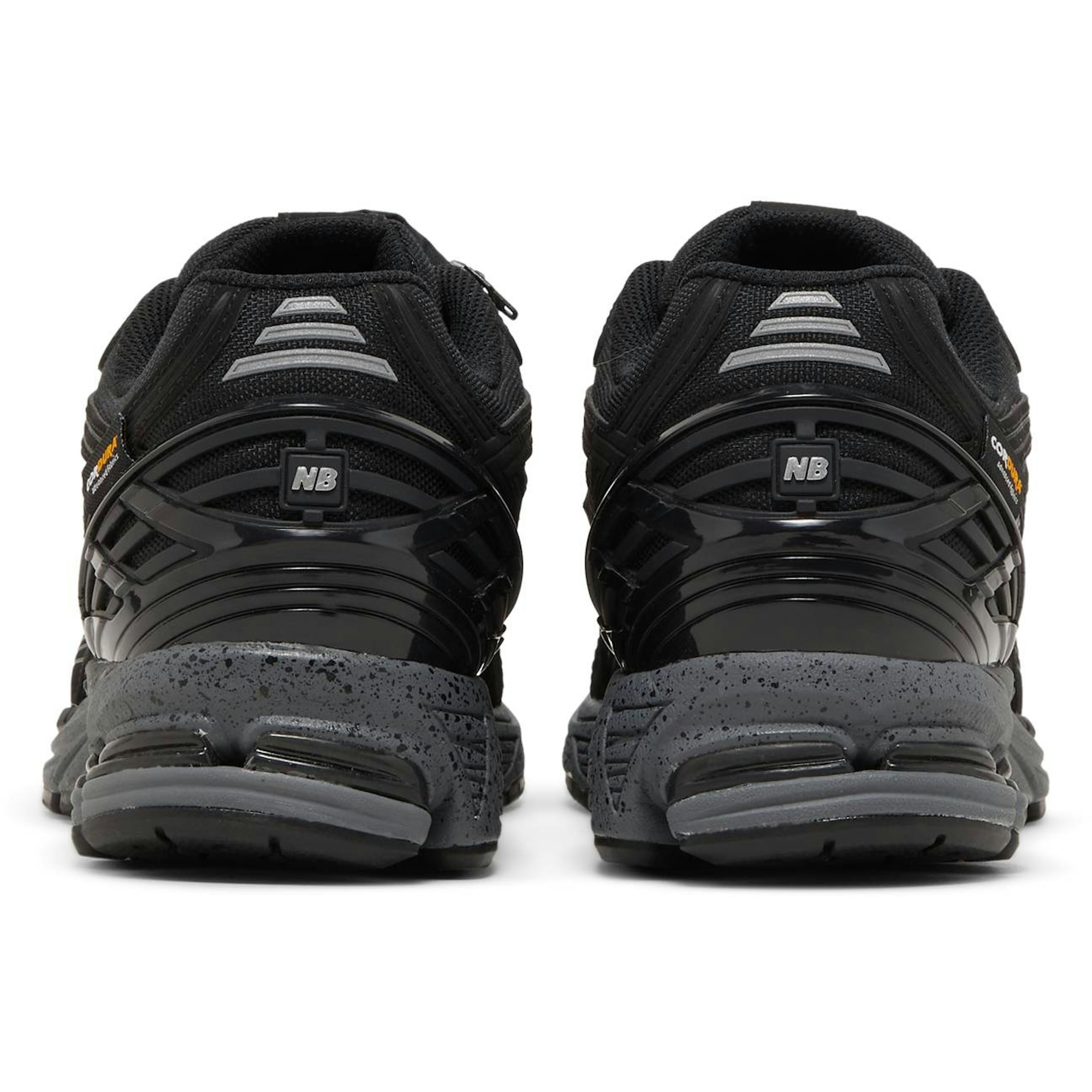 new-balance-1906r-cordura-pouch-black-m1906roc-nicesnk-ctjdu.jpeg