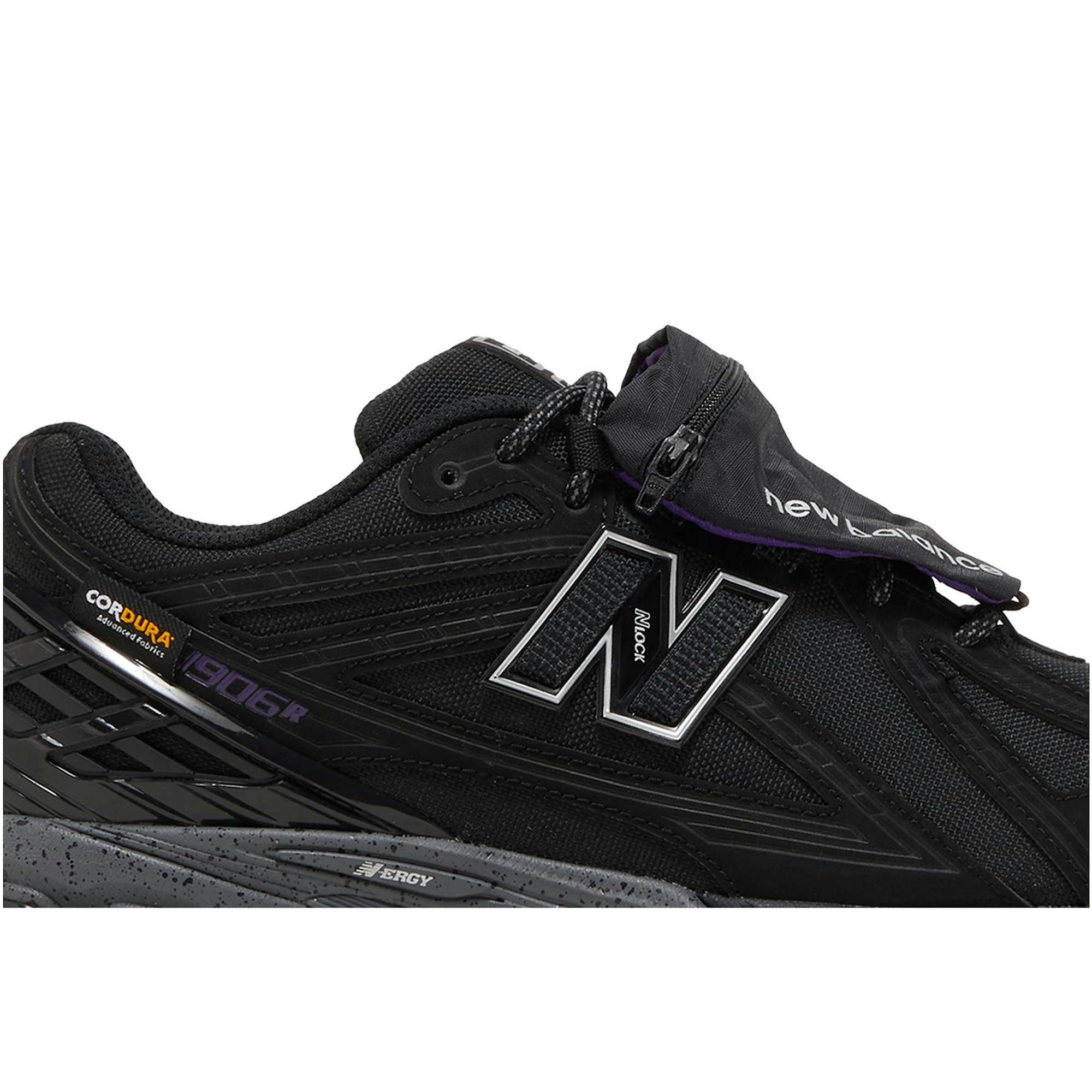 new-balance-1906r-cordura-pouch-black-m1906roc-nicesnk-yieam.jpeg