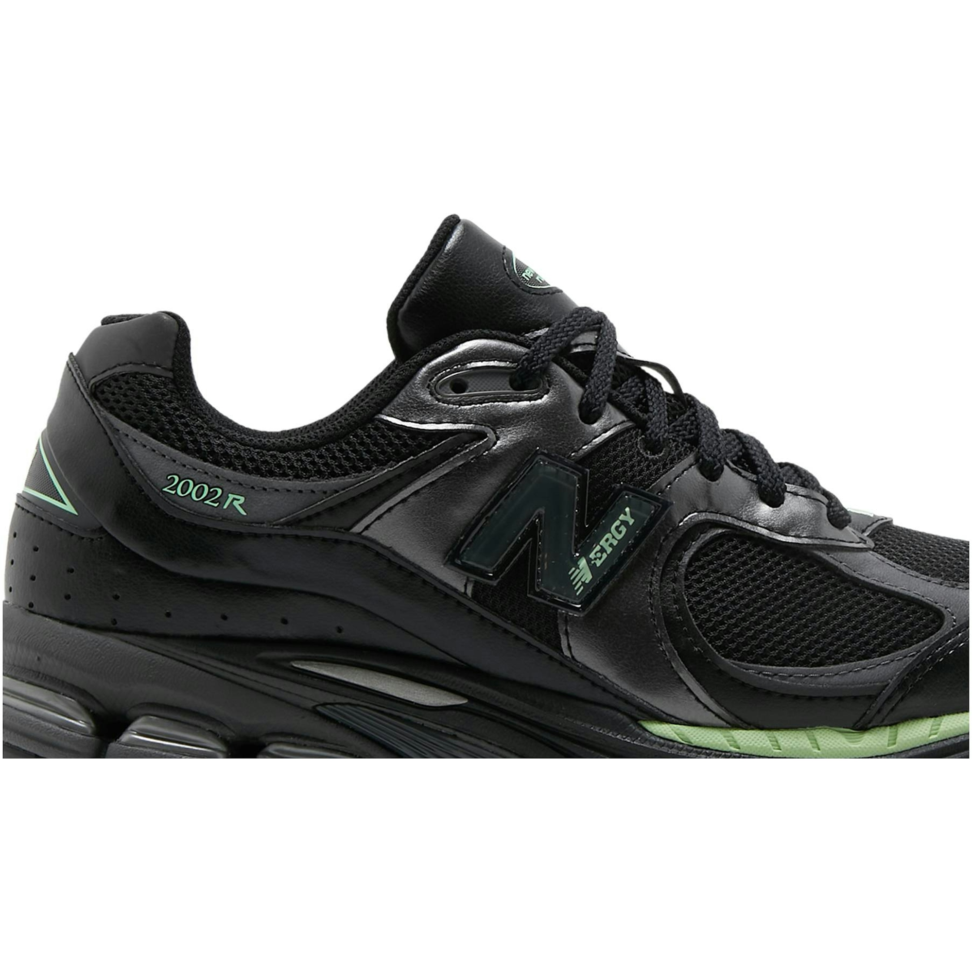 new-balance-2002r-black-silver-green-m2002rld-nicesnk-uczc3.jpeg