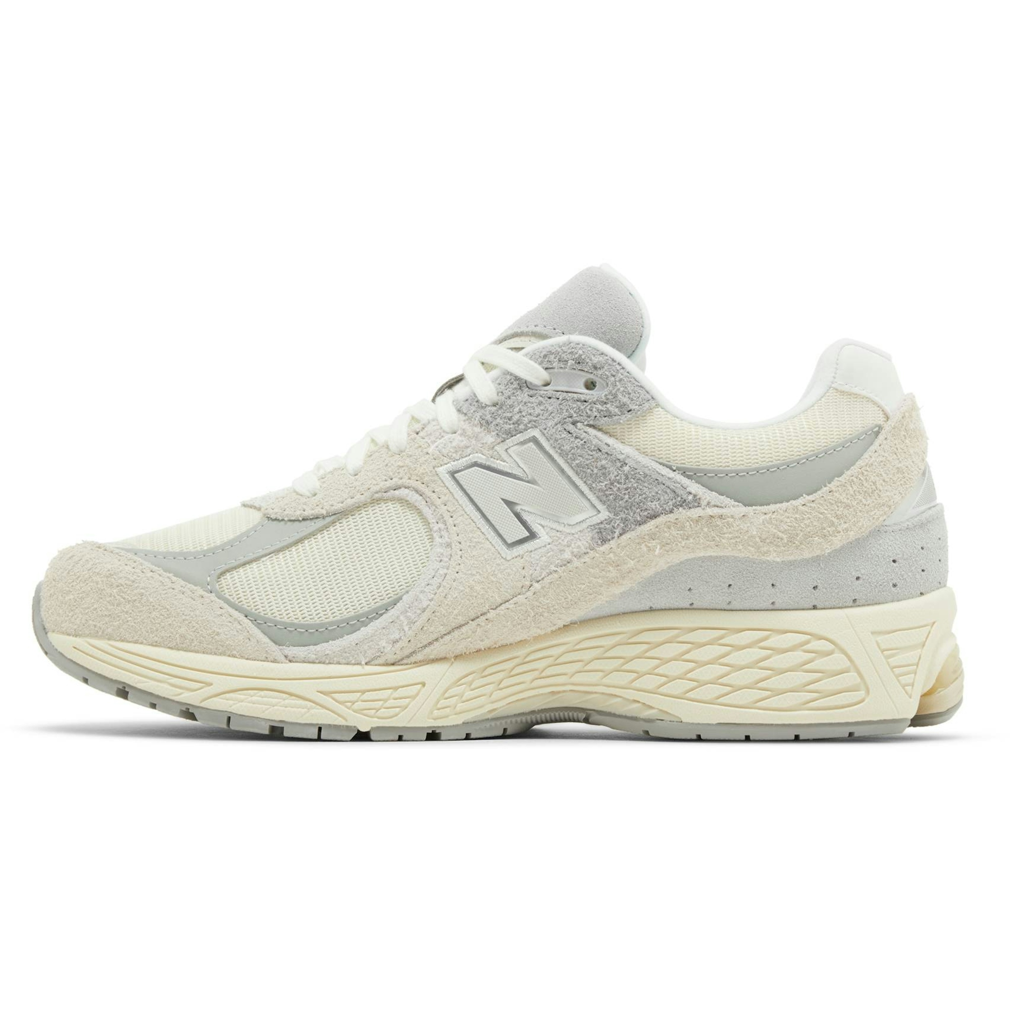 new-balance-2002r-linen-m2002rek-u5frn.jpeg