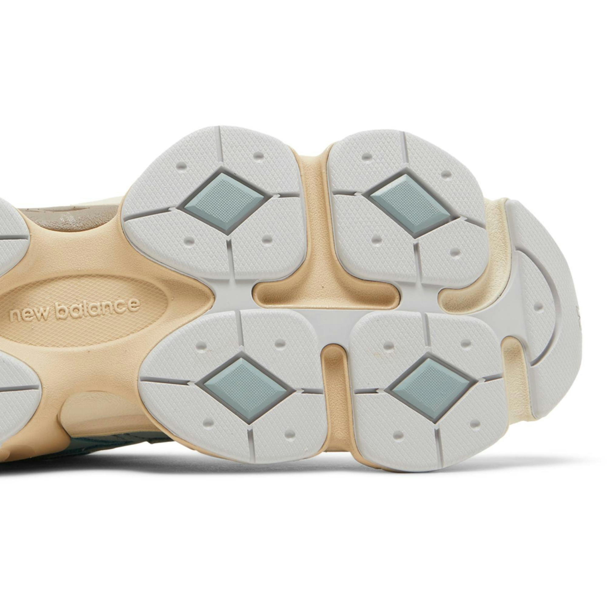 new-balance-9060-blue-haze-u9060fnb-4q9tp.jpeg