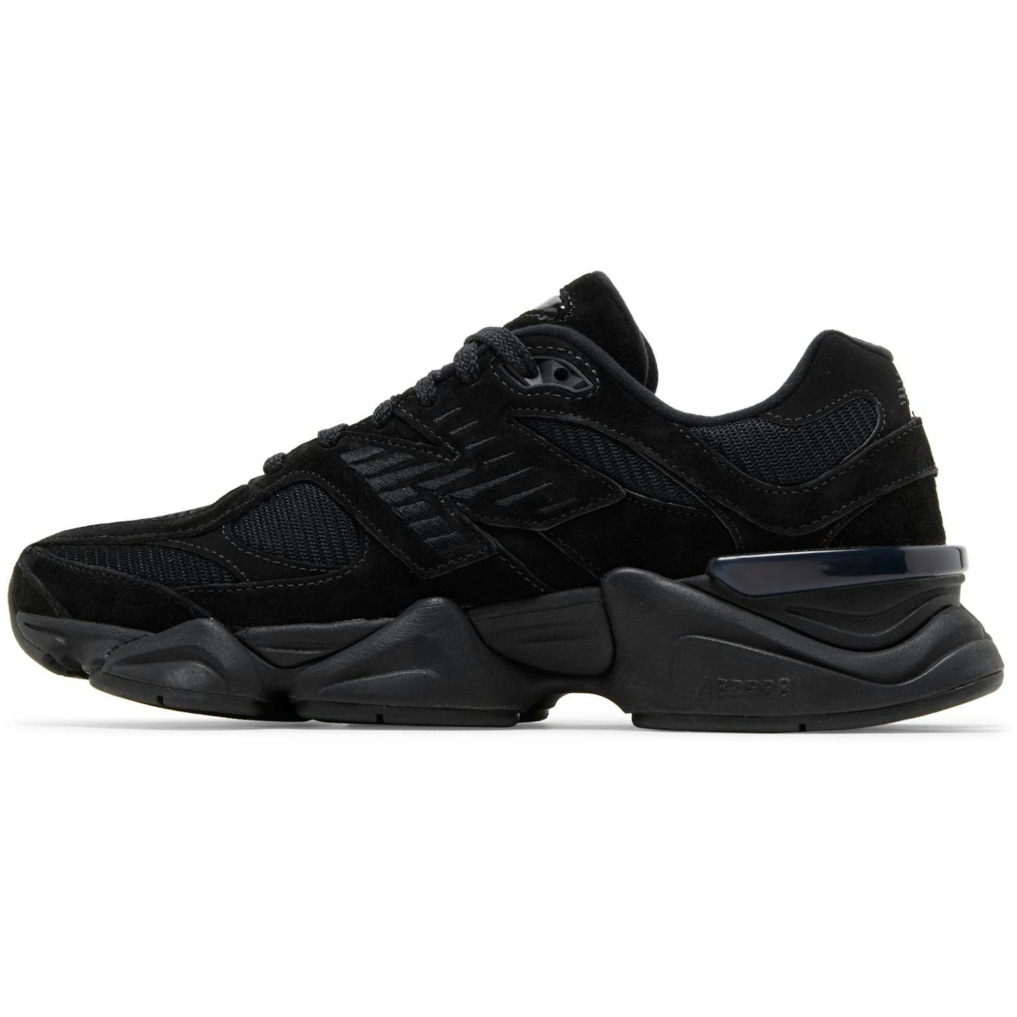 new-balance-9060-triple-black-u9060bpm-zqa66.jpeg
