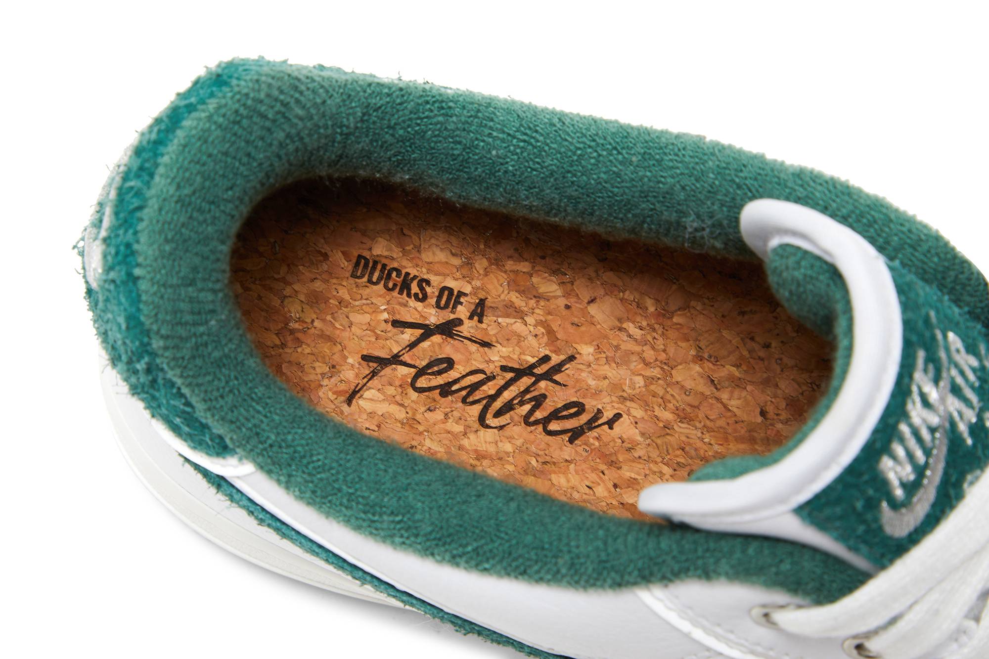 nike-air-force-1-07-premium-pe-university-of-oregon-hf0012-100-rin9l.jpeg