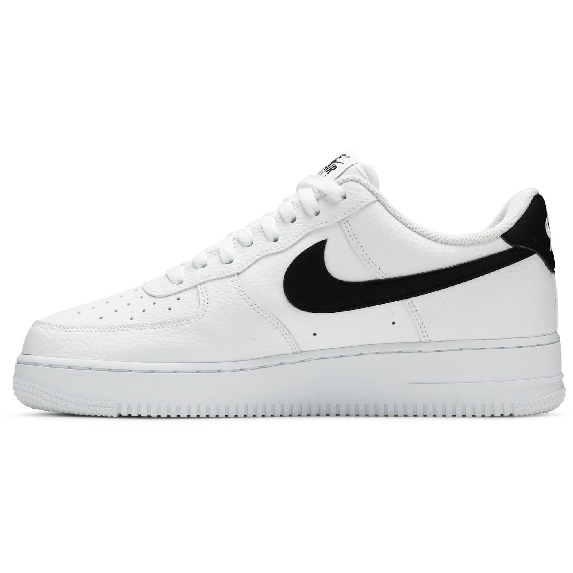 nike-air-force-1-07-white-black-ct2302-100-uxnas.jpeg