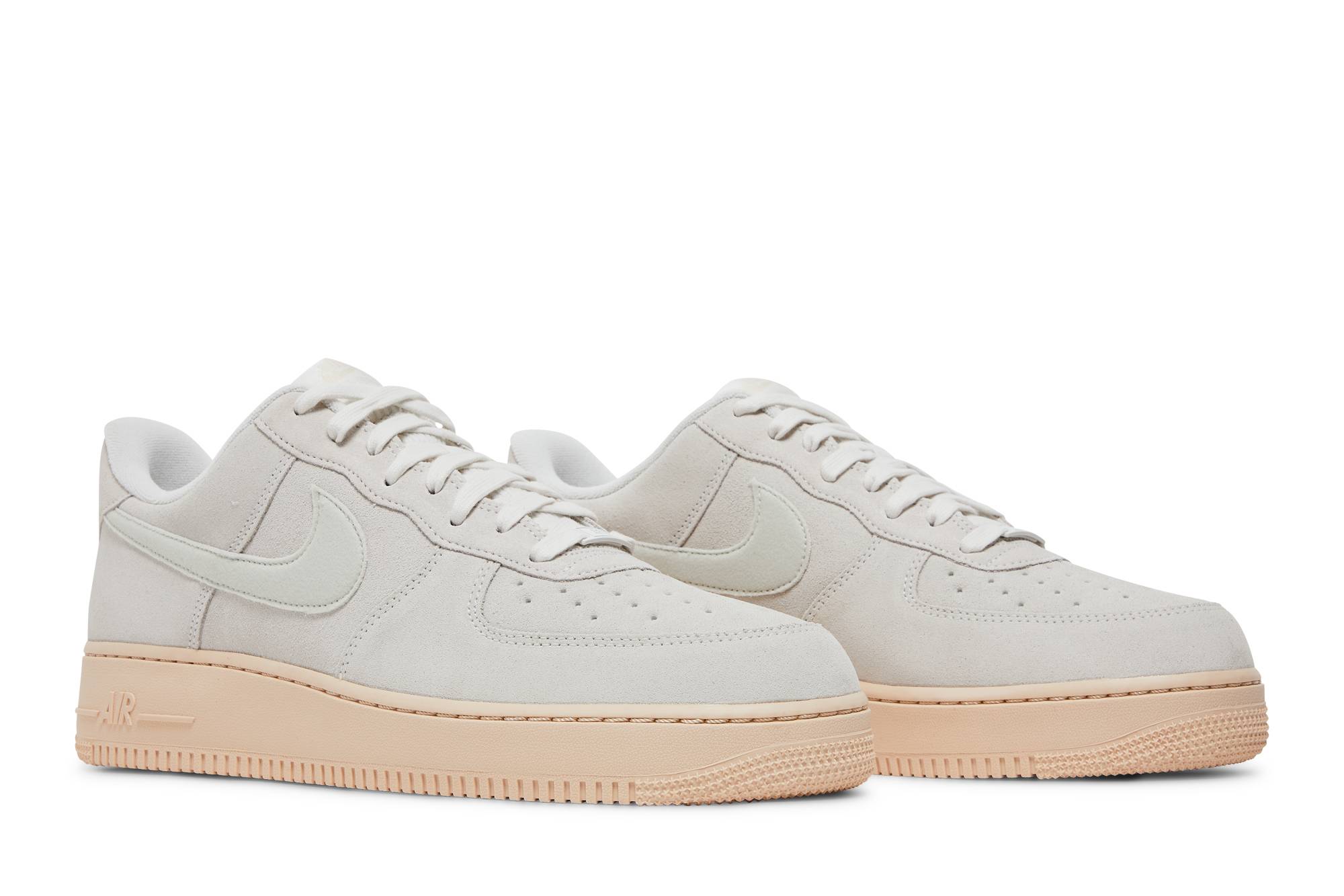nike-air-force-1-winter-premium-summit-white-do6730-100-f1qnw.jpeg