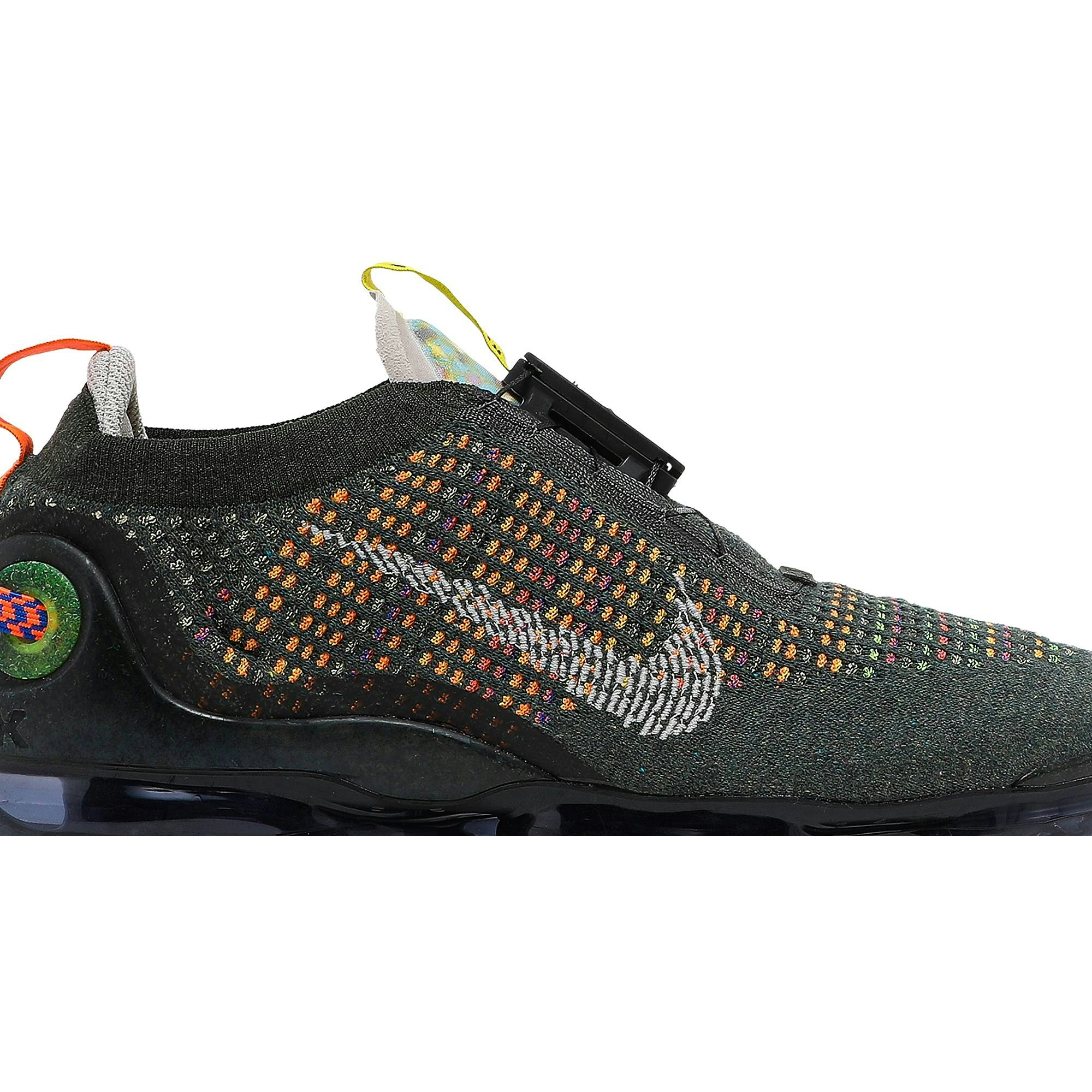 nike-air-vapormax-2020-flyknit-newsprint-cw1765-001-nicesnk-ozsiz.jpeg