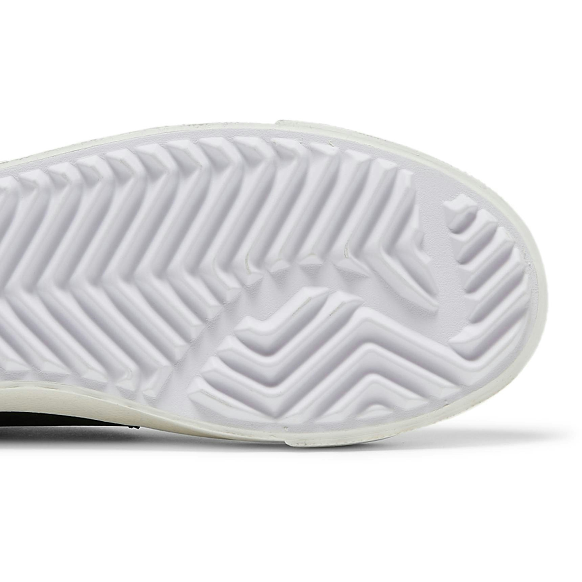 nike-blazer-mid-77-jumbo-white-black-dd3111-100-mip0w.jpeg