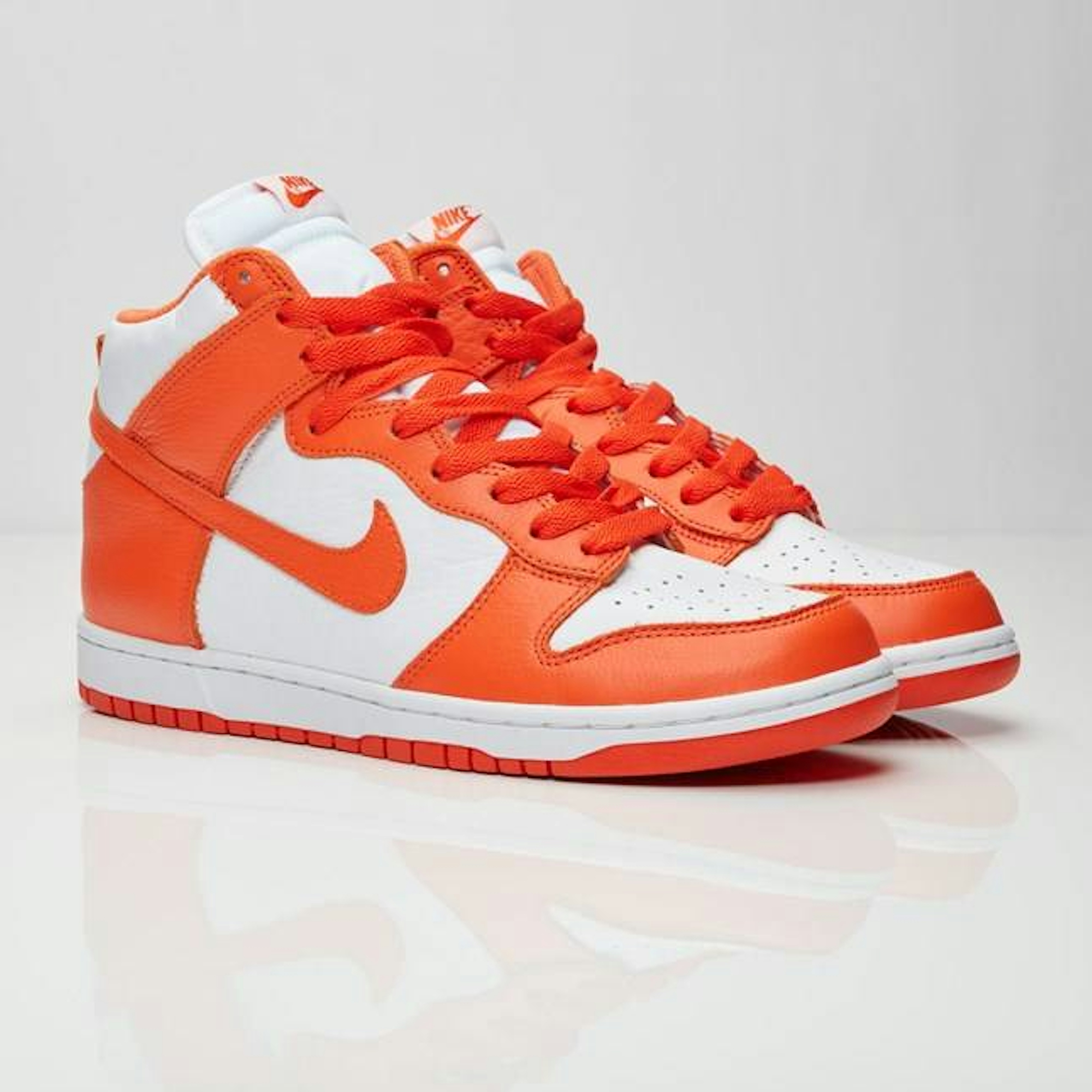 nike-dunk-high-retro-qs-syracuse-850477-101-barqg.jpeg