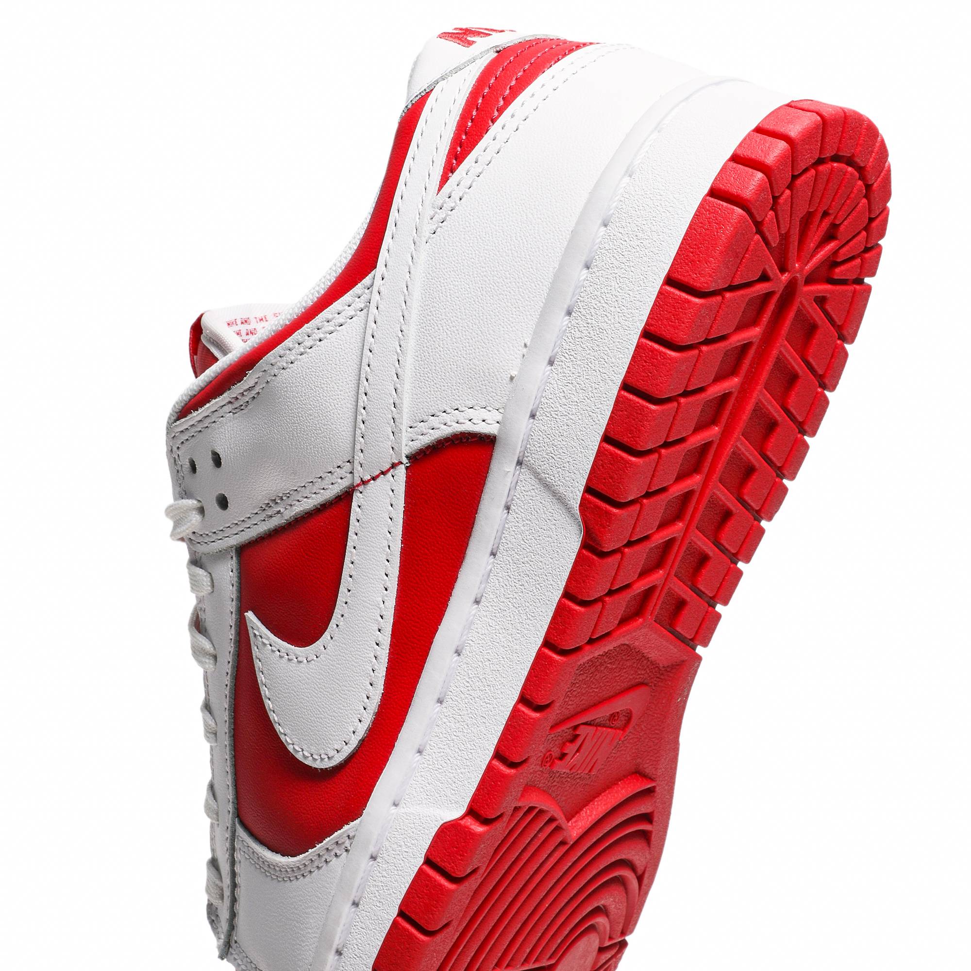 nike-dunk-low-white-university-red-dd1391-600-wckjj.jpeg