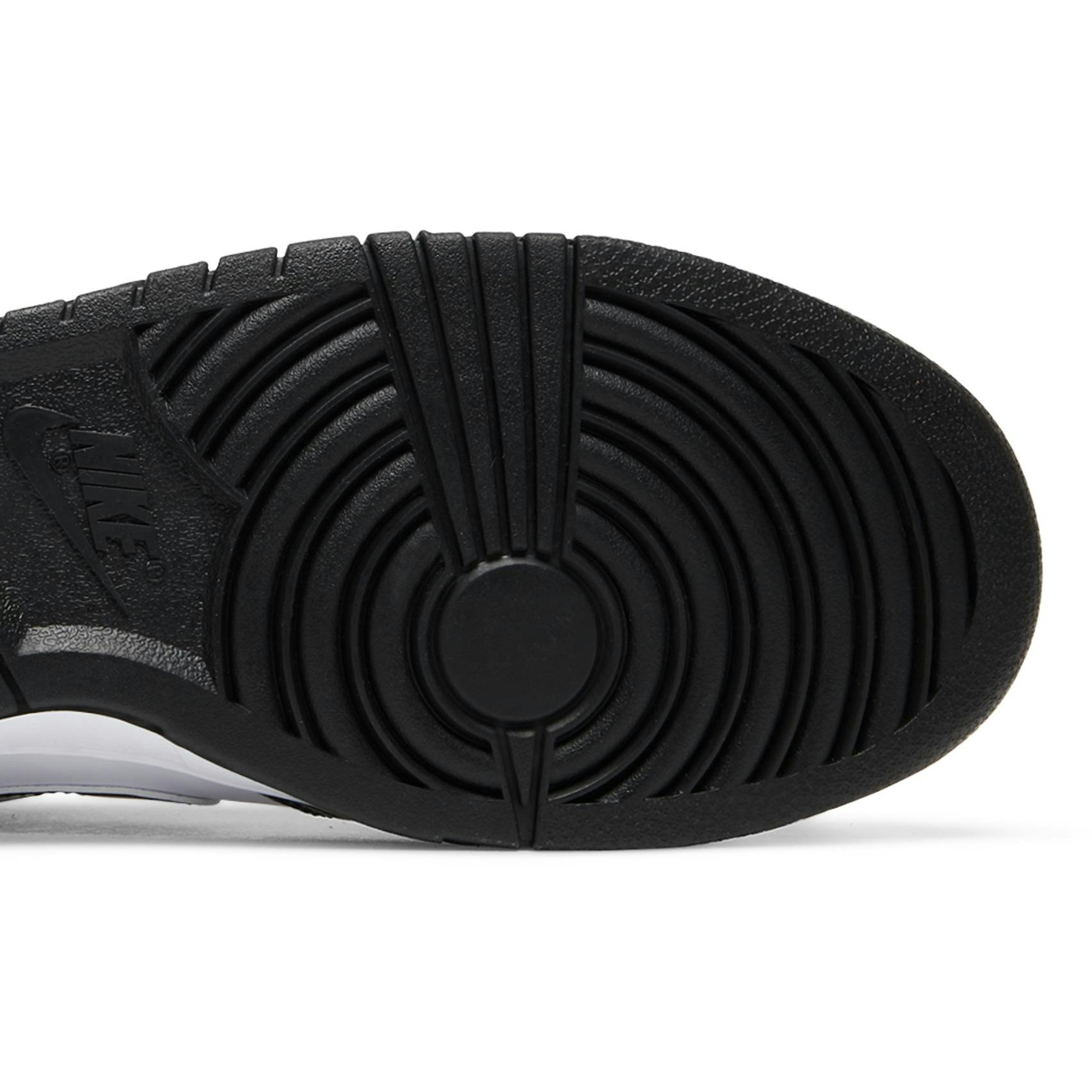 nike-dunk-low-world-champ-dr9511-100-zjkha.jpeg