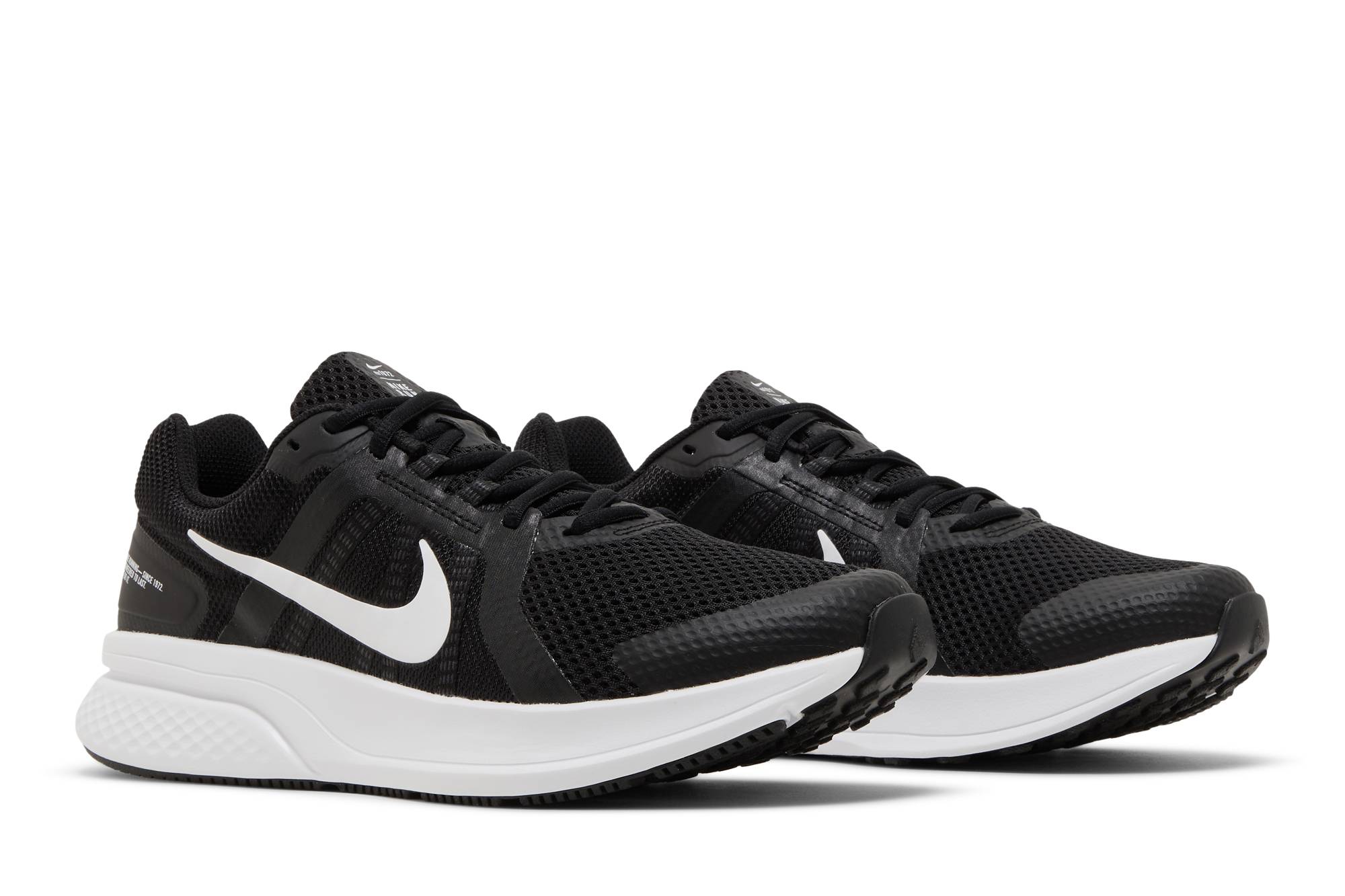 nike-run-swift-2-black-white-cu3517-004-aamxe.jpeg