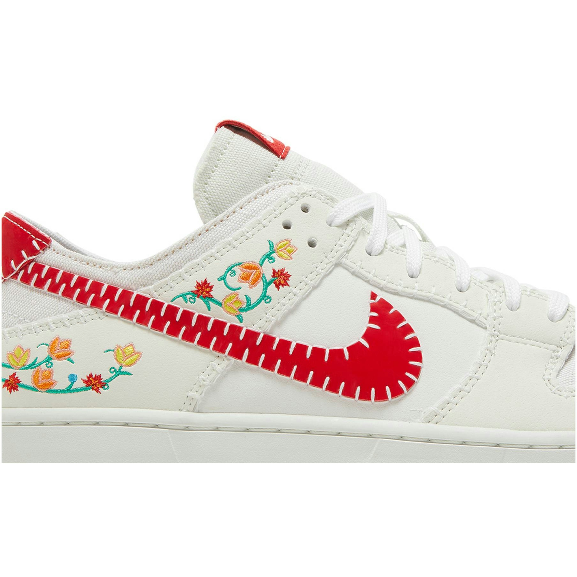 nike-sb-dunk-low-decon-n7-white-red-fd6951-700-dcpzt.jpeg