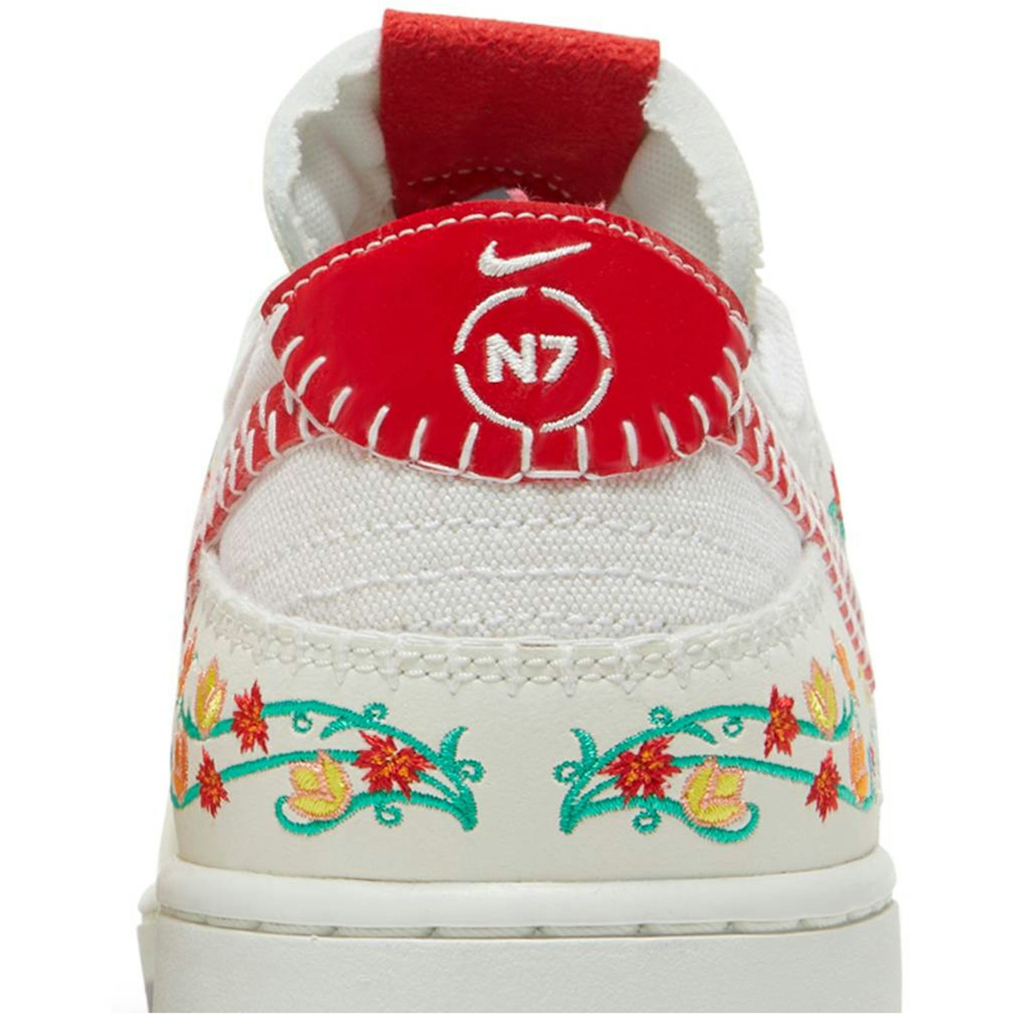 nike-sb-dunk-low-decon-n7-white-red-fd6951-700-re2xn.jpeg