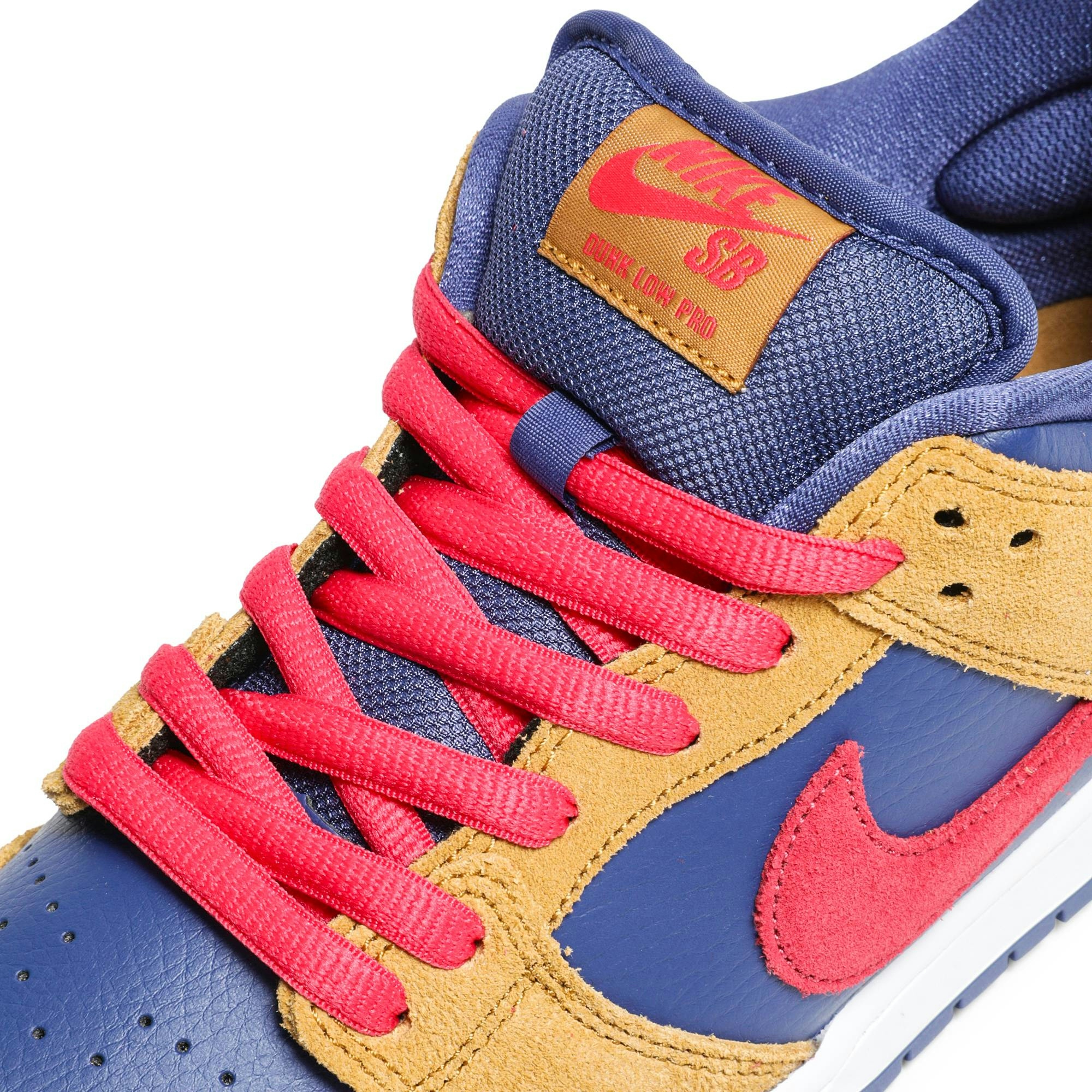 nike-sb-dunk-low-wheat-dark-purple-bq6817-700-nicesnk-heupc.jpeg