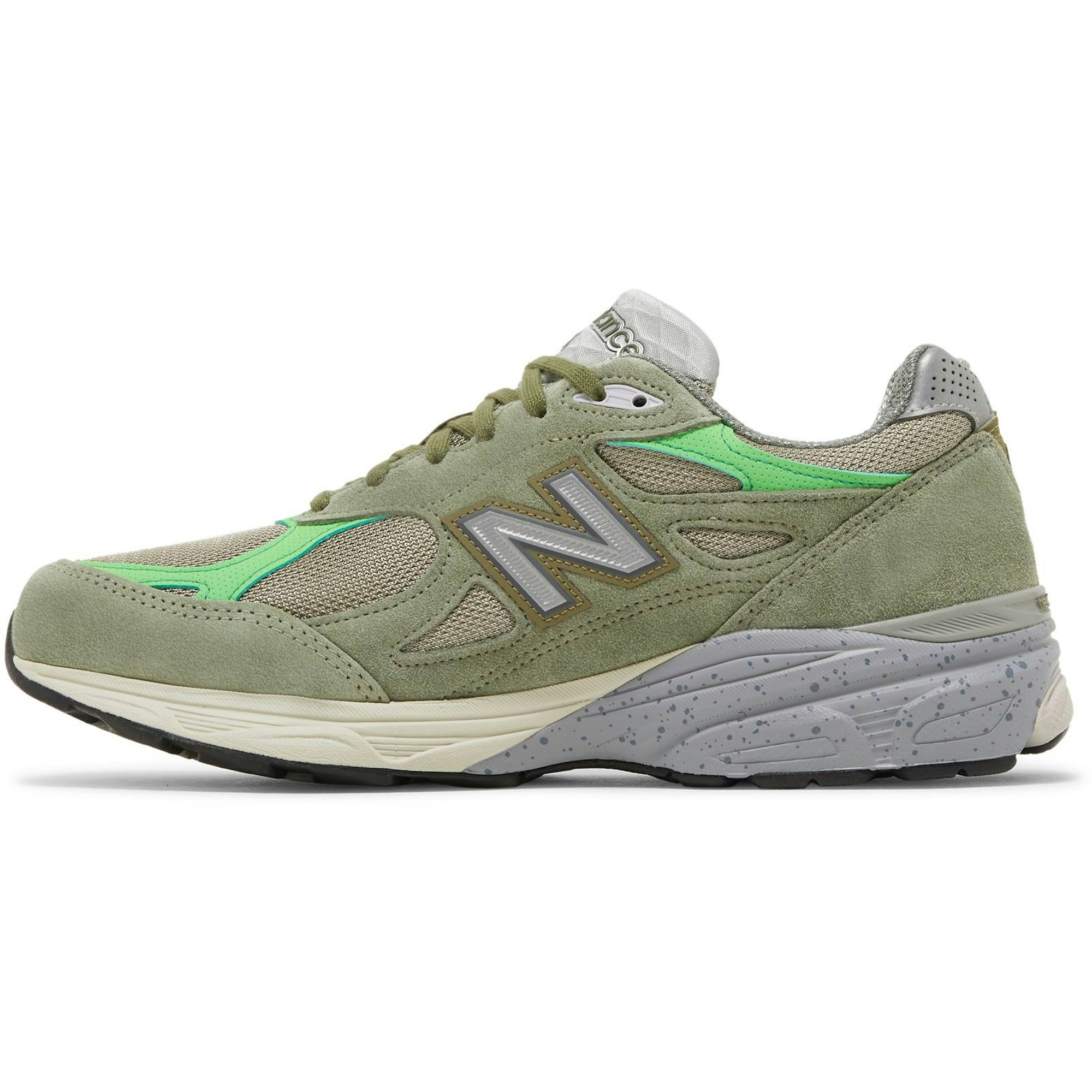 patta-x-new-balance-990v3-made-in-usa-keep-your-family-close-m990pp3-6psxg.jpeg