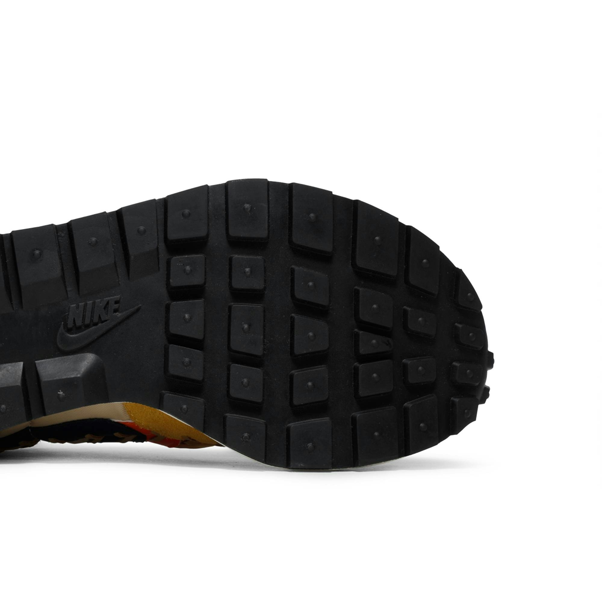 sacai-x-jean-paul-gaultier-x-nike-vaporwaffle-sesame-dh9186-200-ndpgy.jpeg