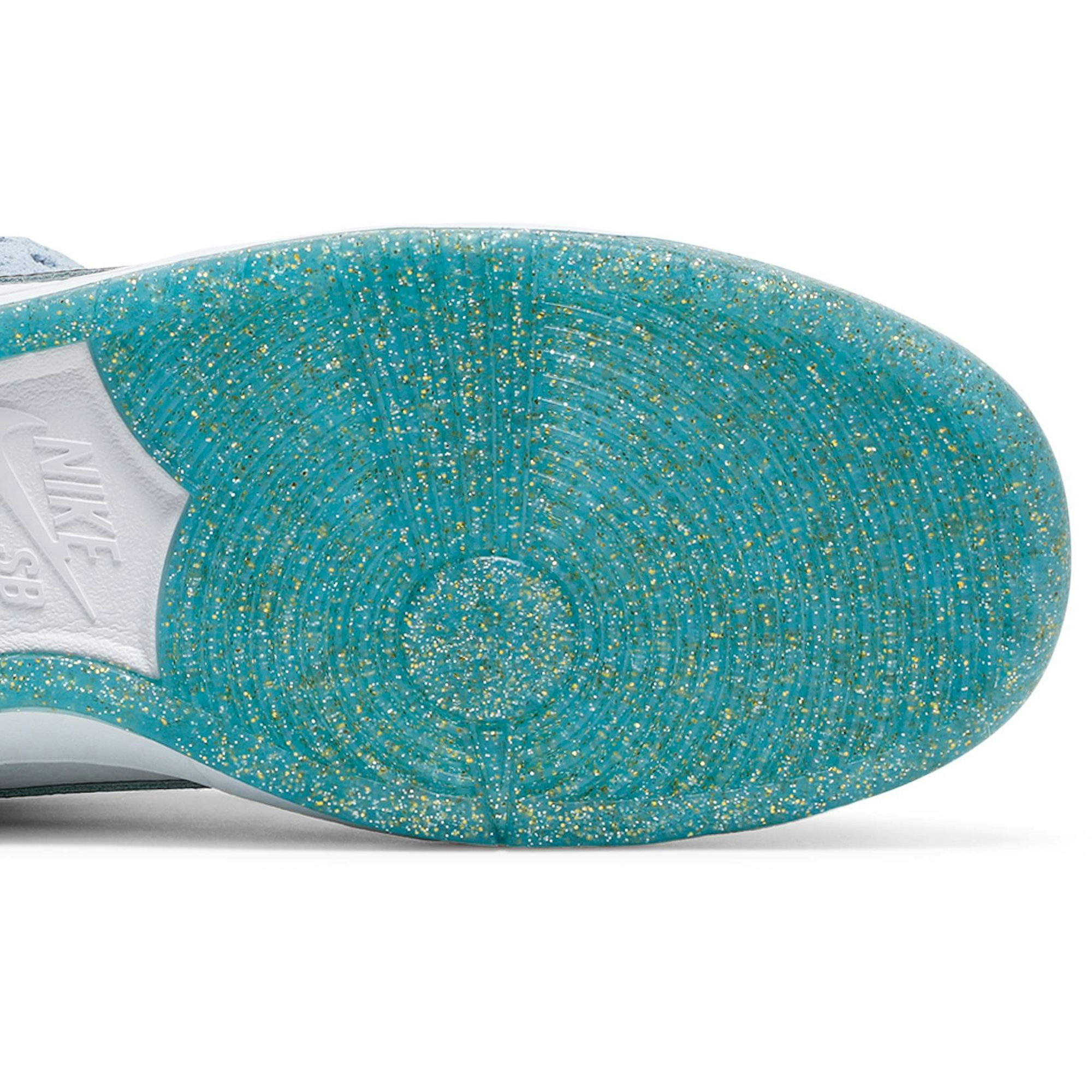 sean-cliver-x-nike-sb-dunk-low-holiday-special-dc9936-100-nicesnk-xux5s.jpeg