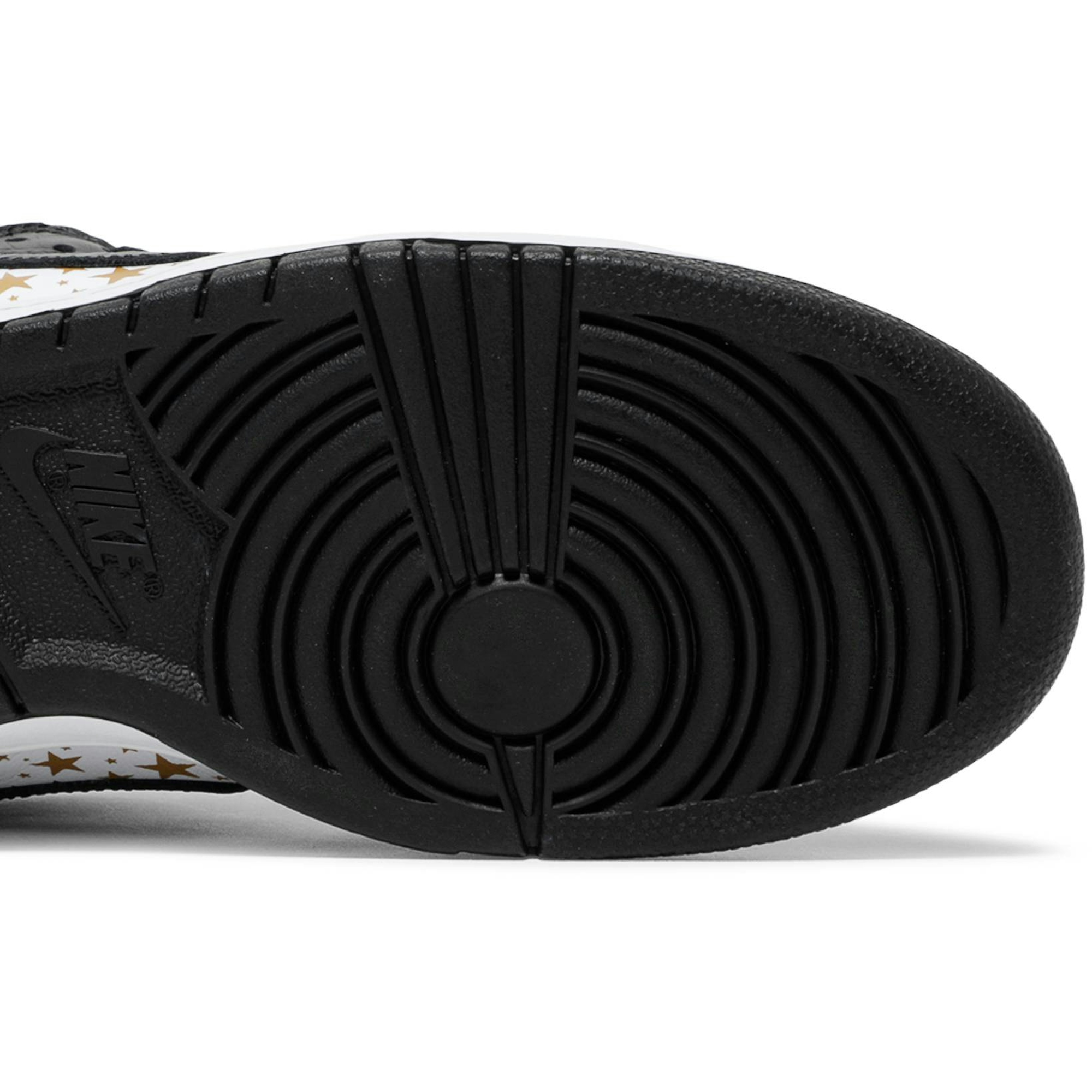 supreme-x-nike-sb-dunk-low-og-qs-black-dh3228-102-nicesnk-u69xd.jpeg