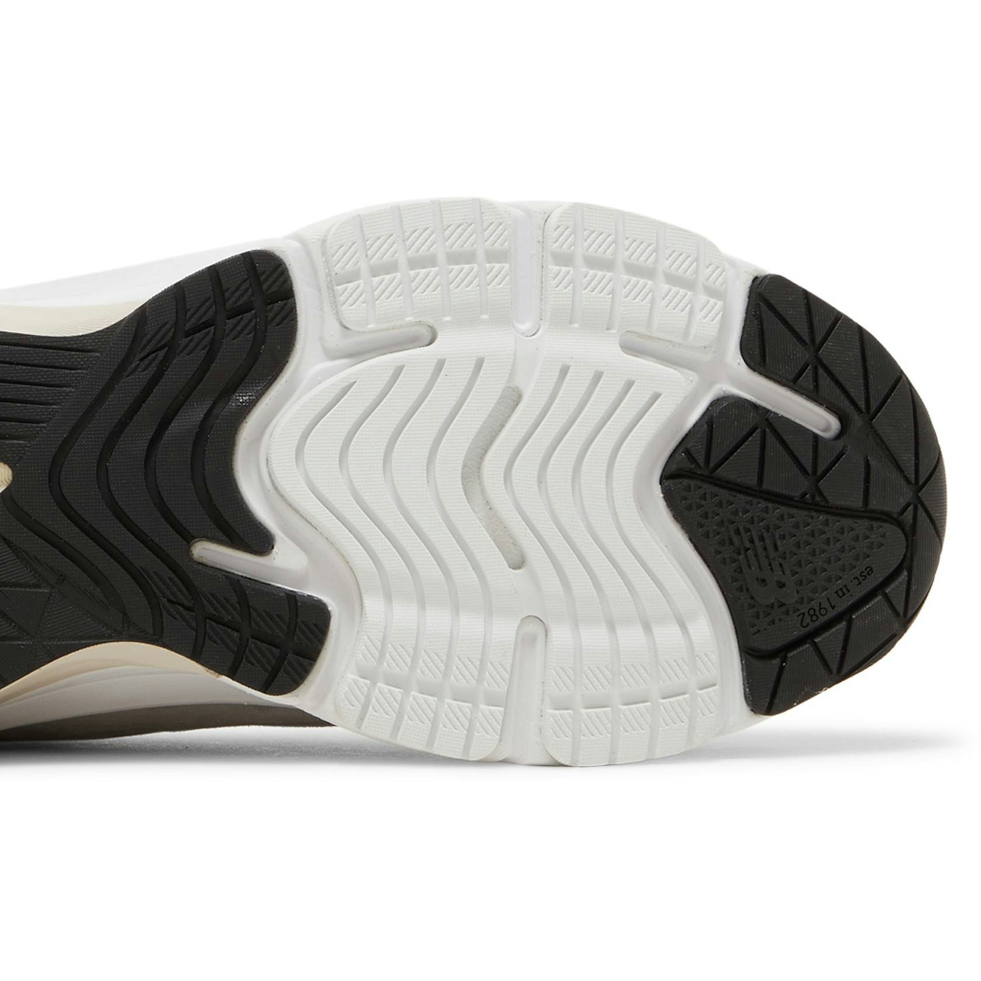 teddy-santis-x-new-balance-990v6-made-in-usa-grey-day-2023-u990tc6-hyrvi.jpeg