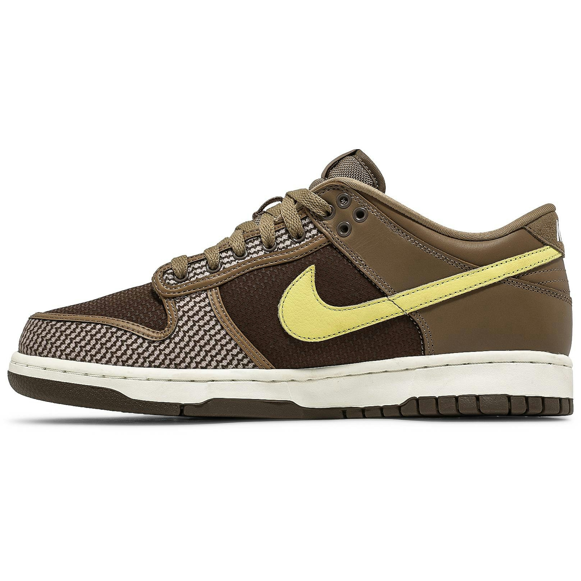 undefeated-x-nike-dunk-low-sp-canteen-dh3061-200-nicesnk-fmefi.jpeg