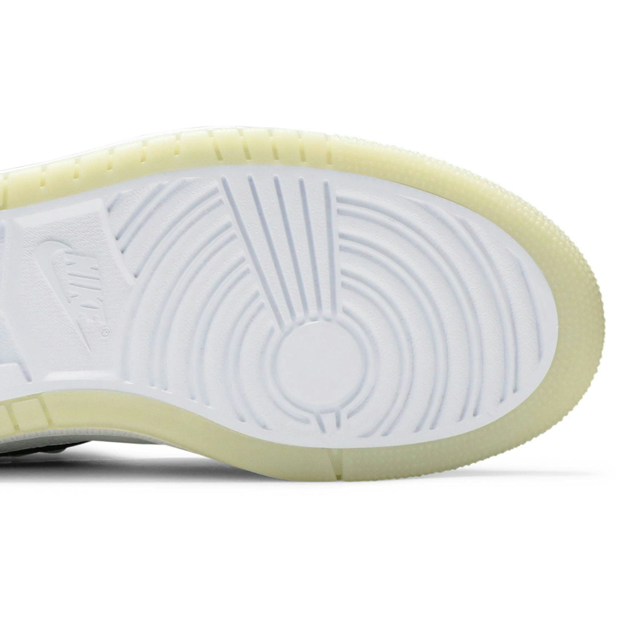 women-air-jordan-1-high-zoom-comfort-light-bone-ct0979-002-nicesnk-wbxlw.jpeg
