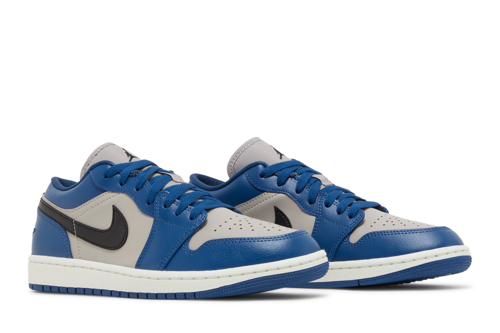 women-air-jordan-1-low-french-blue-college-grey-dc0774-402-kn1vg.jpeg