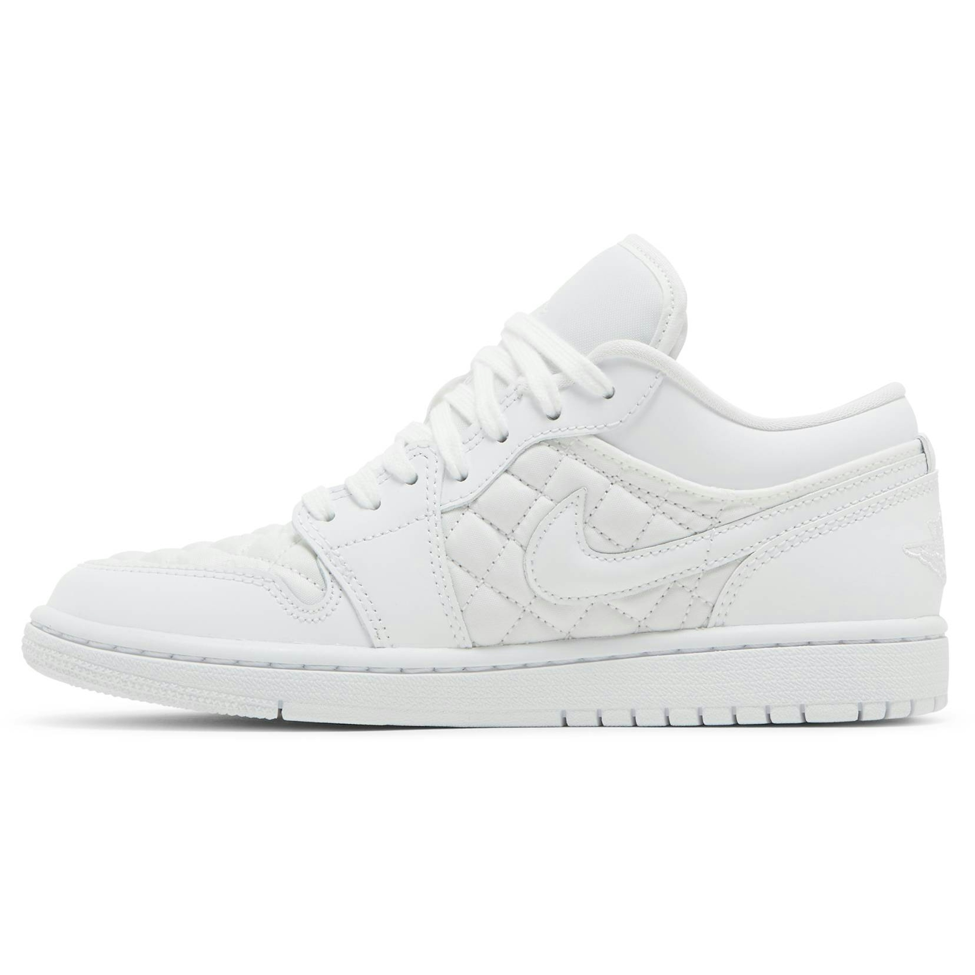women-air-jordan-1-low-quilted-triple-white-db6480-100-yn7a9.jpeg
