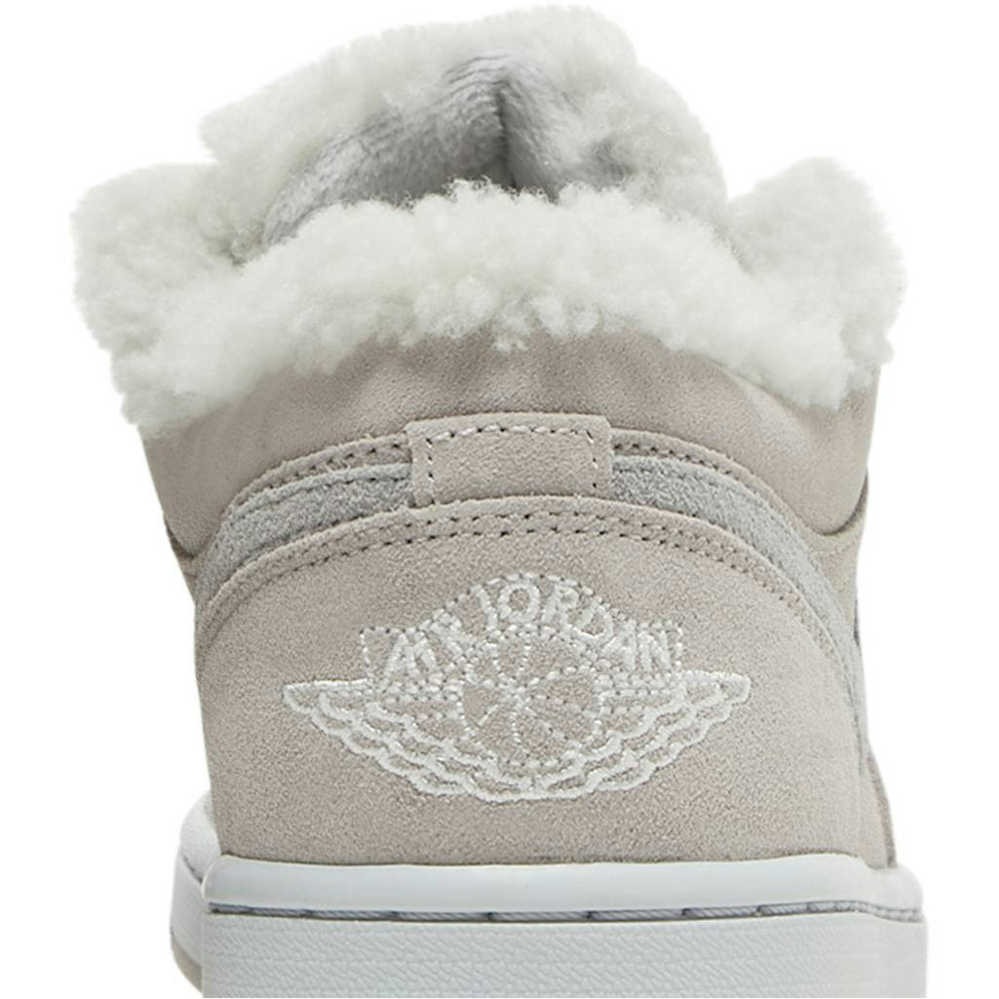 women-air-jordan-1-low-se-sherpa-fleece-do0750-002-e43i1.jpeg