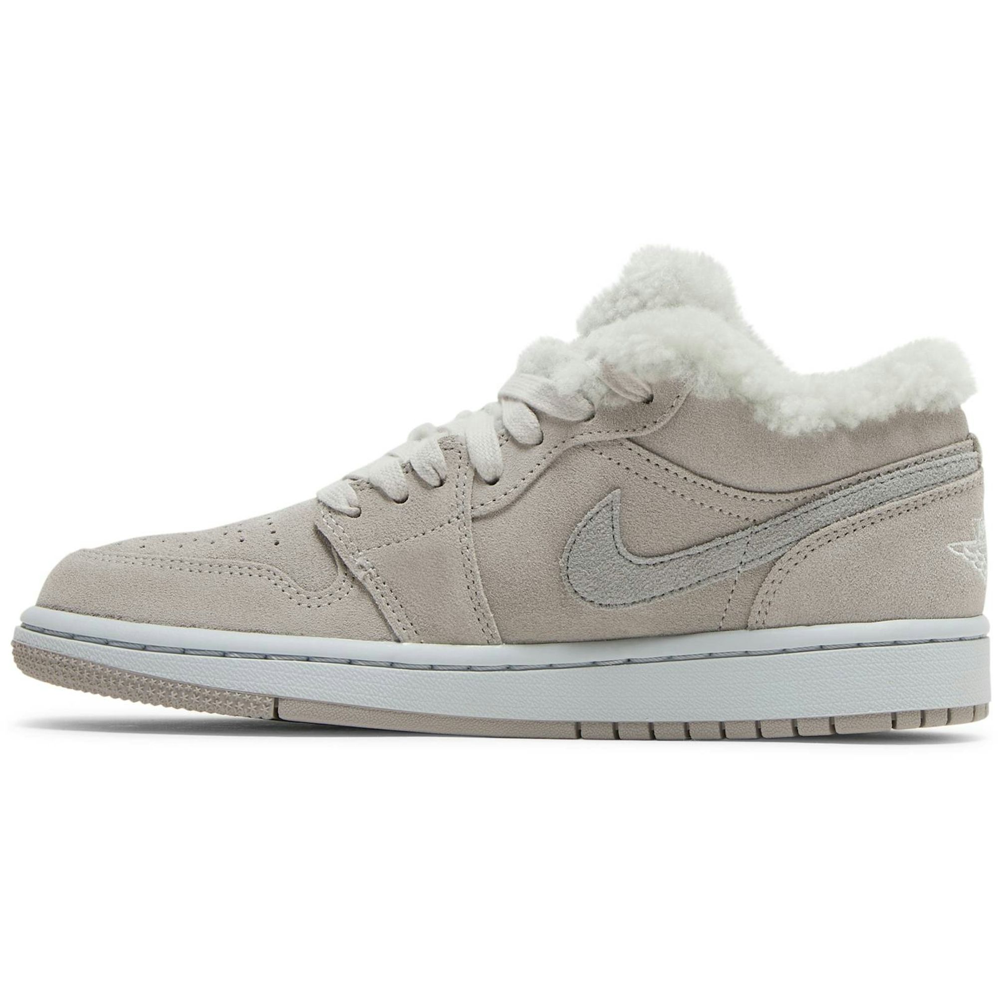 women-air-jordan-1-low-se-sherpa-fleece-do0750-002-l5bx0.jpeg