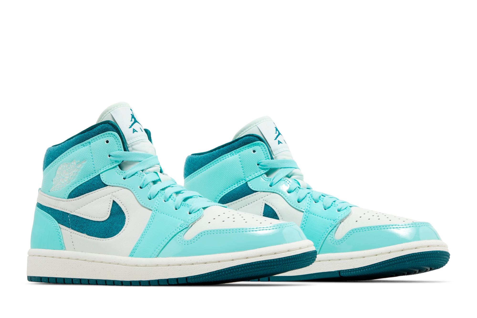 women-air-jordan-1-mid-bleached-turquoise-dz3745-300-qrz1k.jpeg